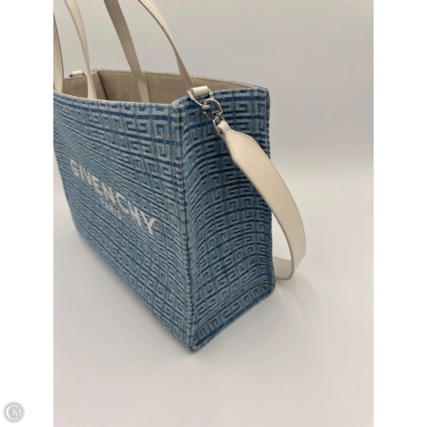 Handbag Luxury Designer By Givenchy, Size: Medium