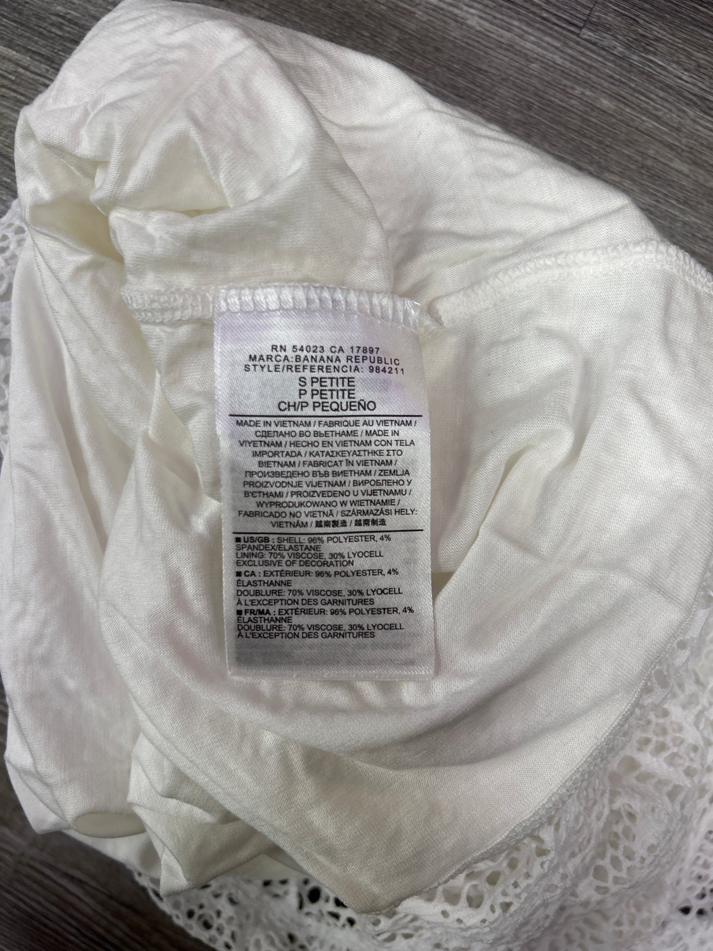 Top Short Sleeve By Banana Republic In White, Size: S