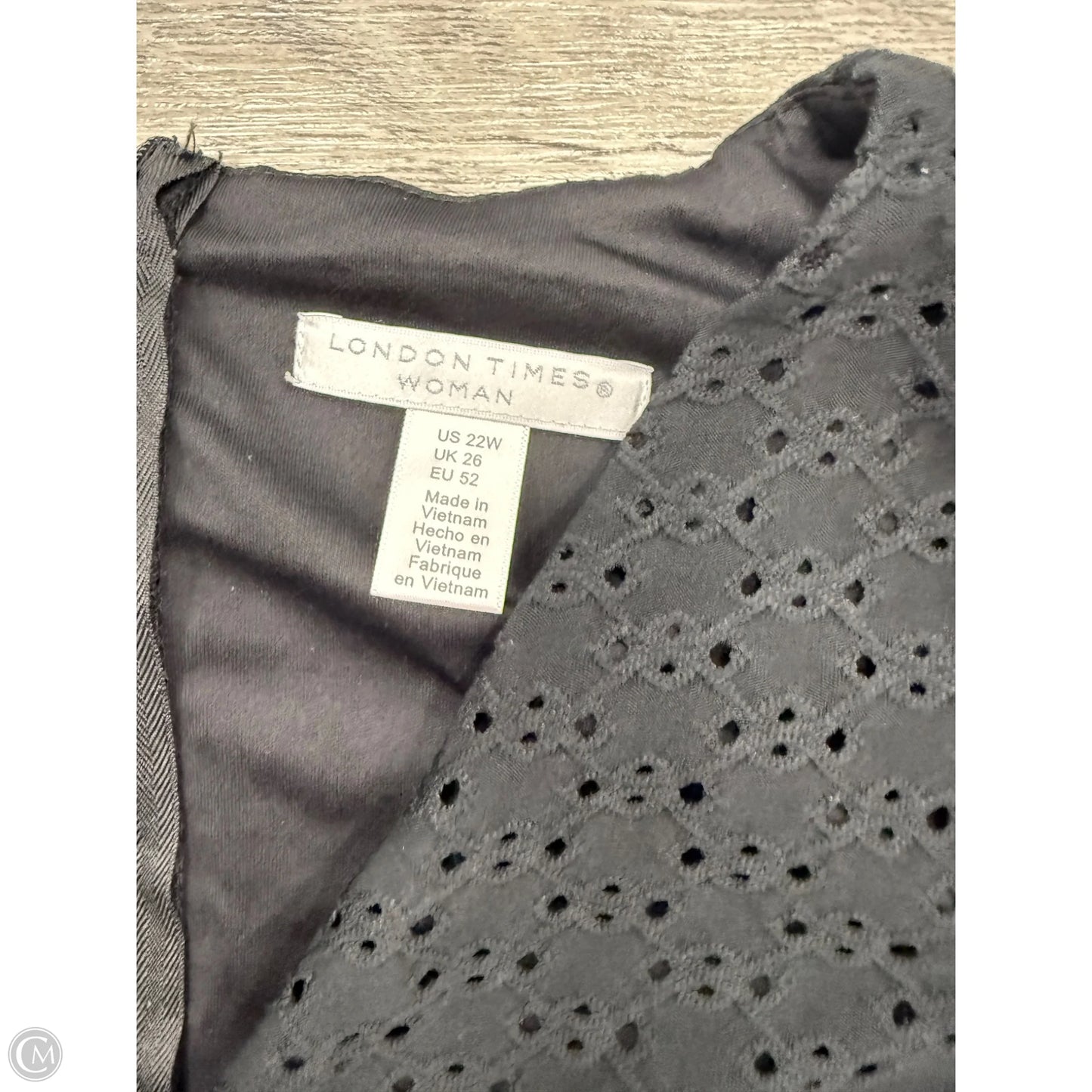 Dress Casual Short By London Times In Black, Size: 22