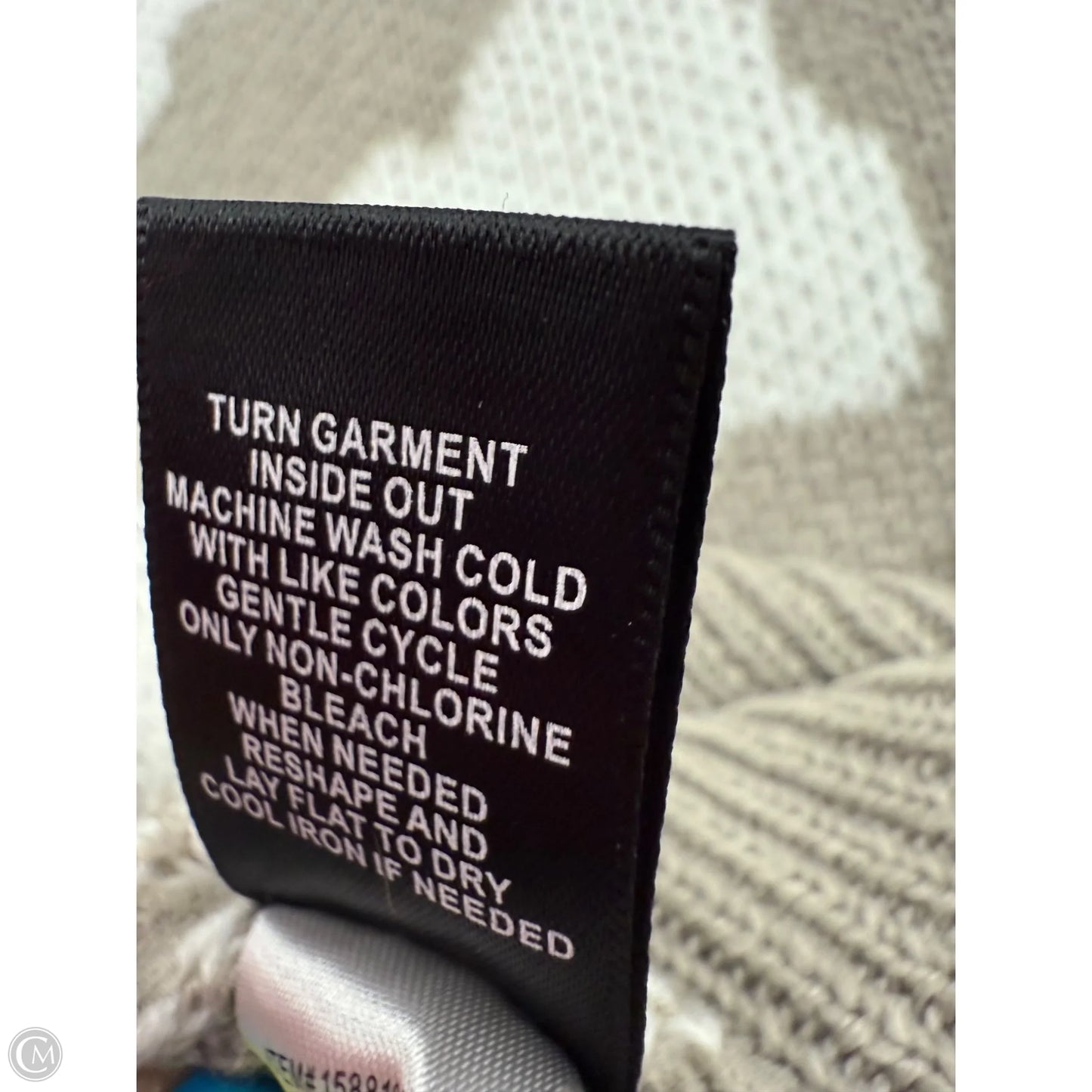 Sweater By Torrid In Grey, Size: 1x