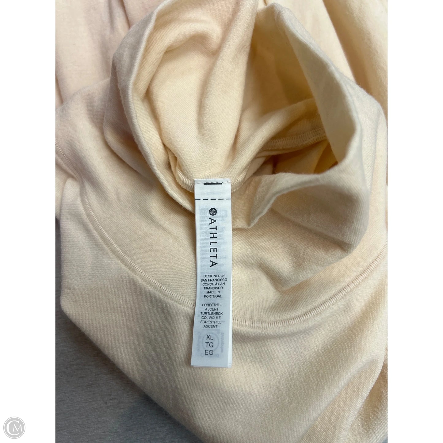 Athletic Top Long Sleeve Crewneck By Athleta In Cream, Size: Xl