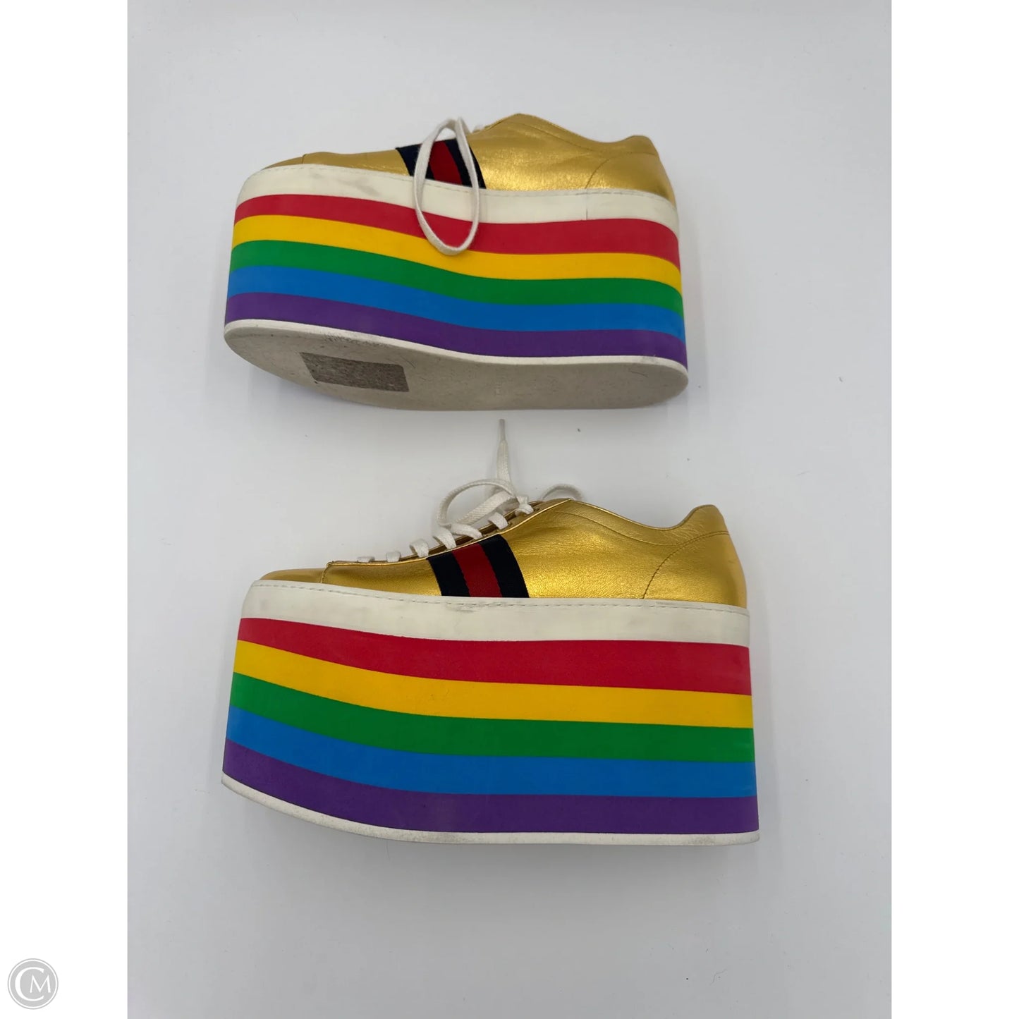 Shoes Luxury Designer By Gucci In Rainbow Print, Size: 8