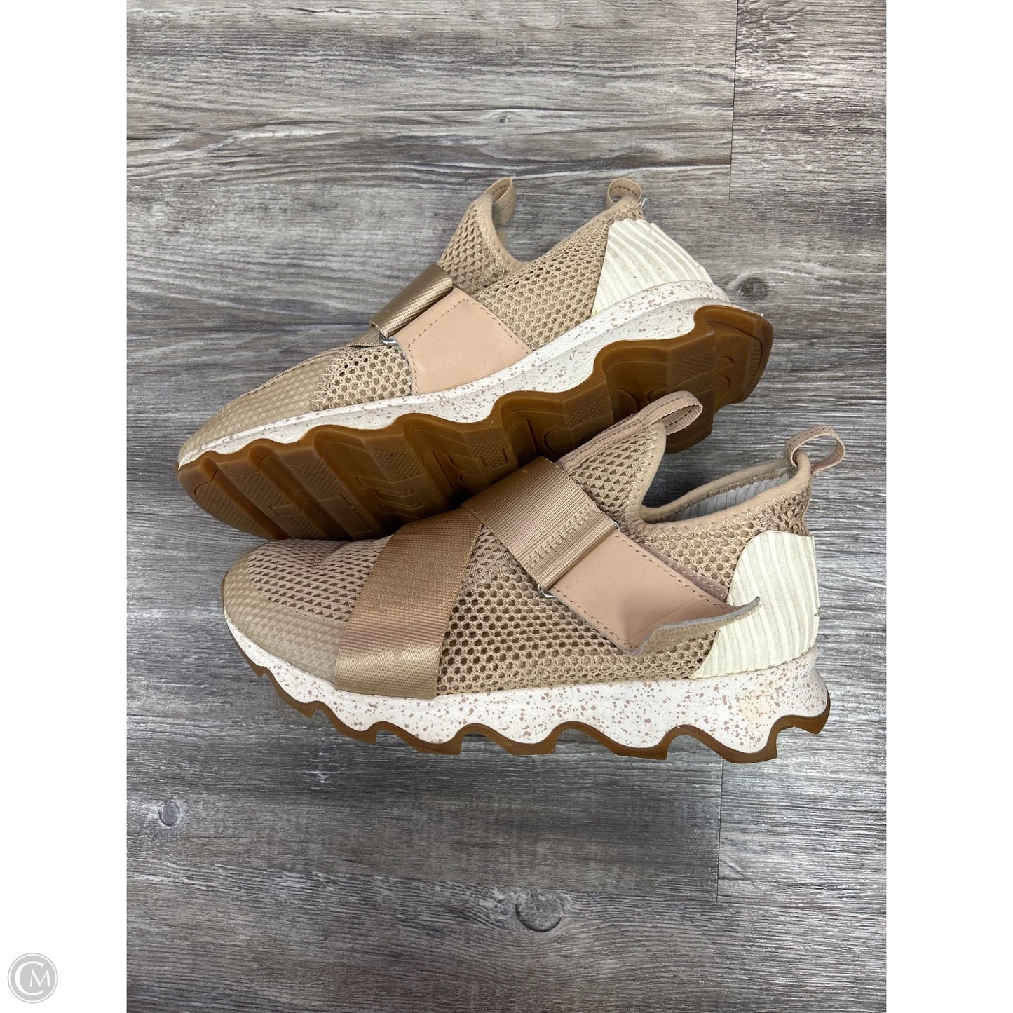 Shoes Sneakers By Sorel In Tan, Size: 7.5