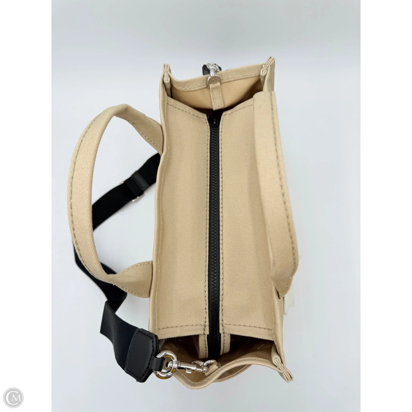 Tote Designer By Marc Jacobs, Size: Medium