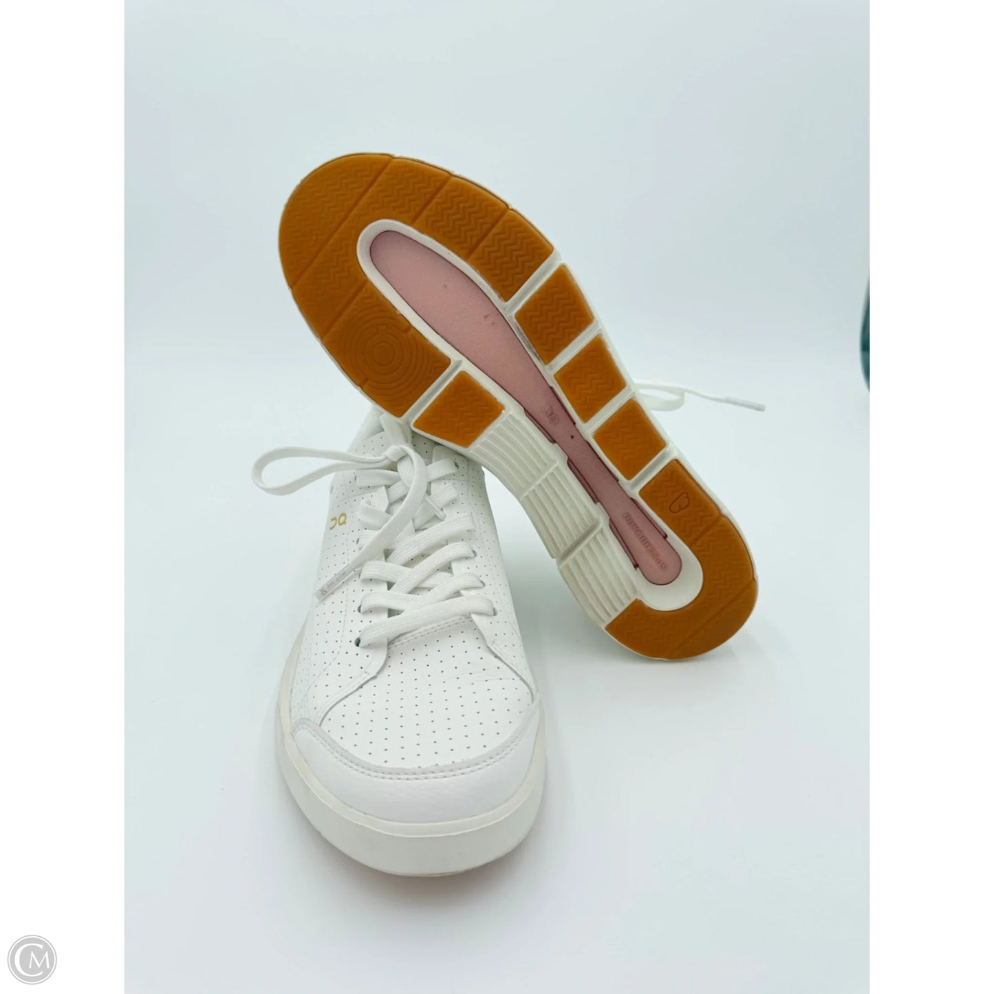 Shoes Sneakers By On In Pink & White, Size: 9