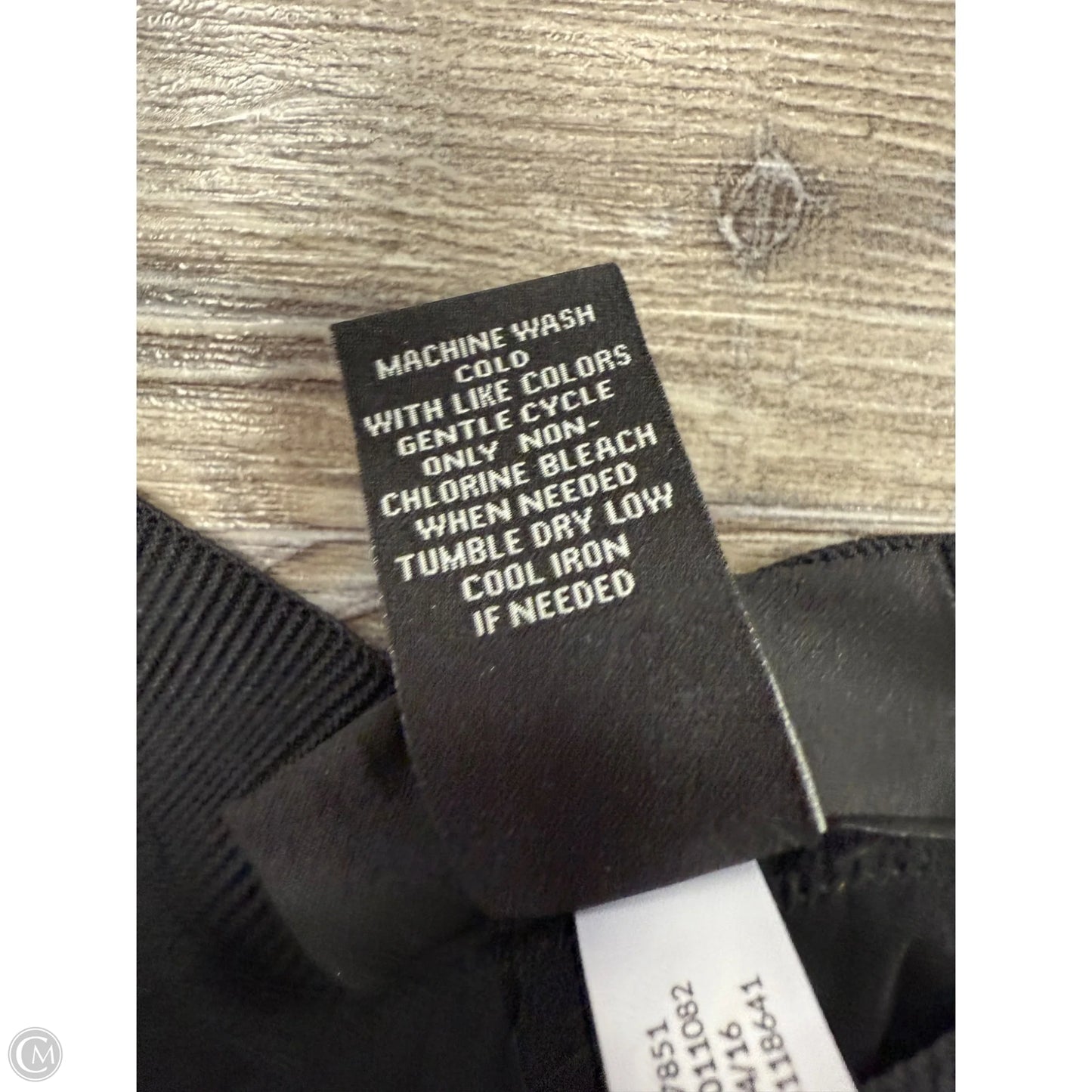 Pants Cropped By Lane Bryant In Black, Size: 18