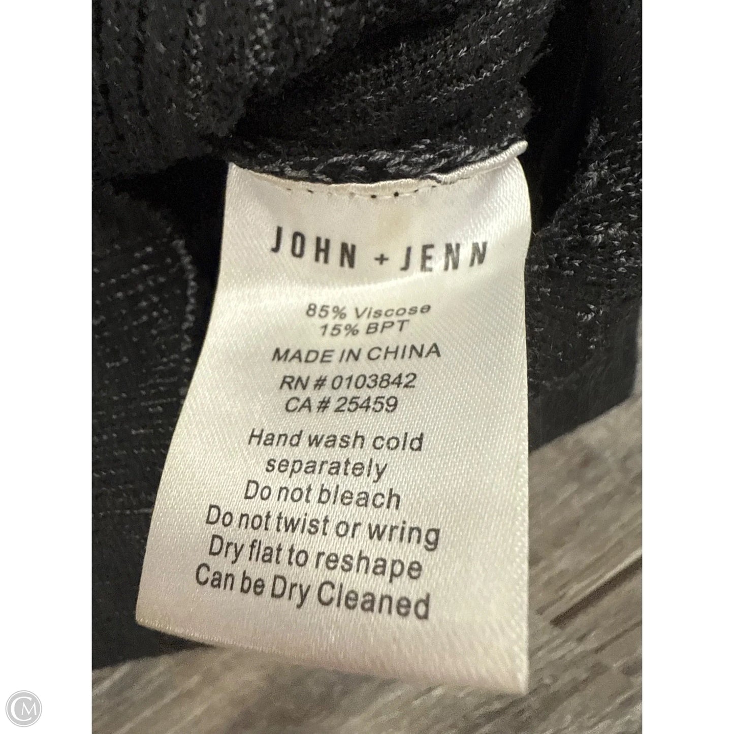 Top Short Sleeve By John + Jenn In Grey, Size: Xs