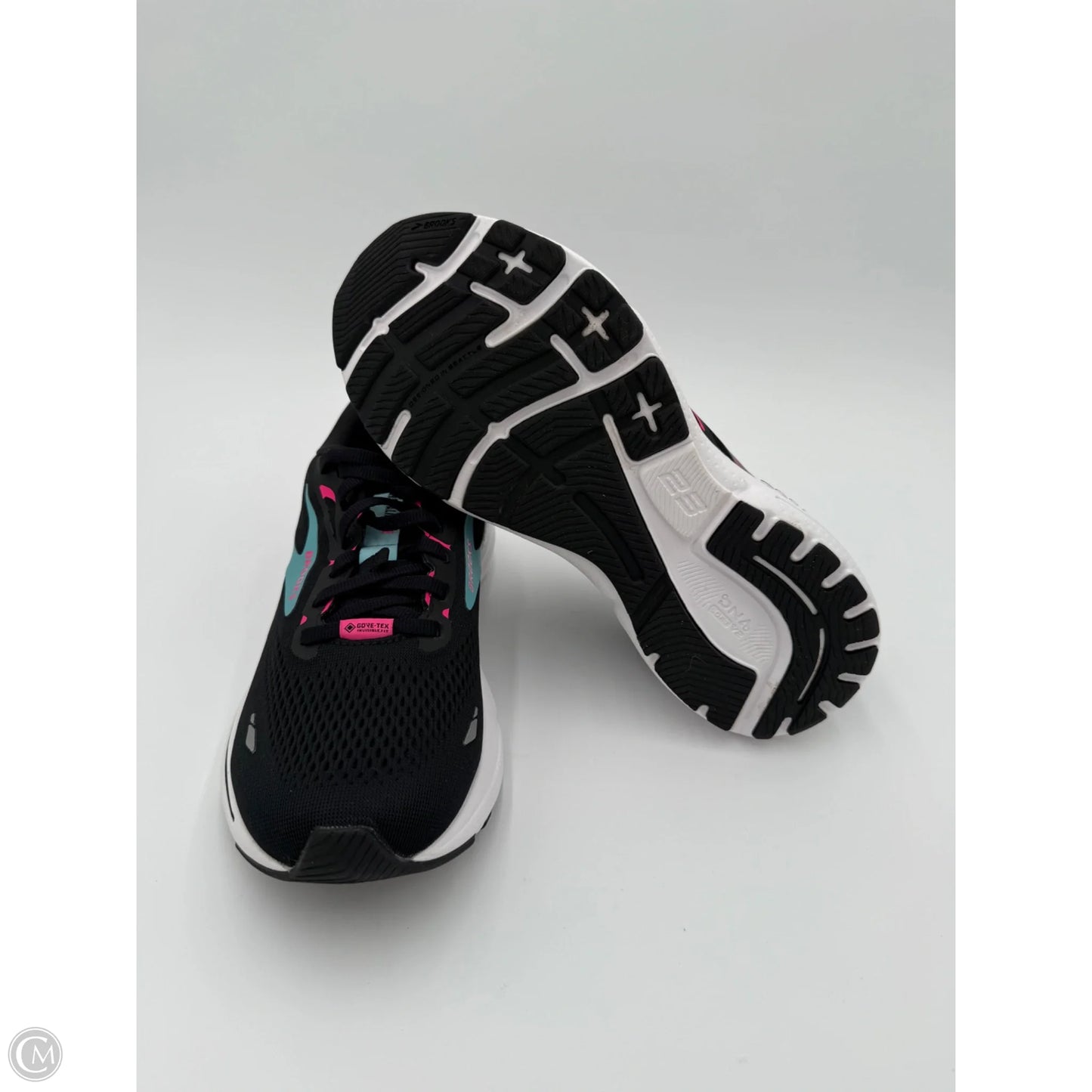 Shoes Athletic By Brooks In Black & Pink, Size: 10.5