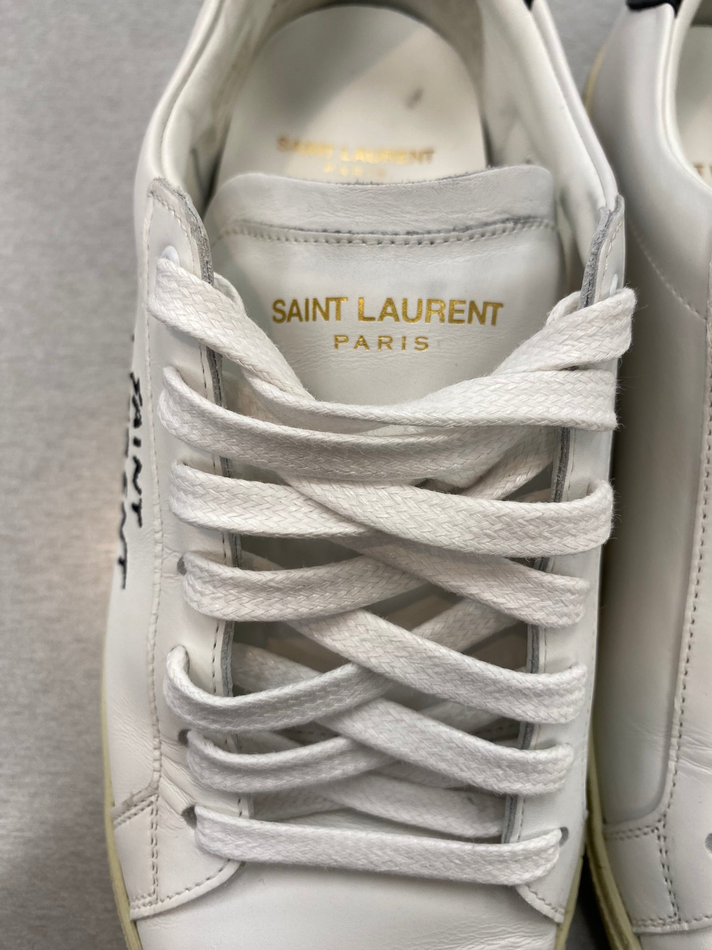 Shoes Luxury Designer By Yves Saint Laurent Size: 9