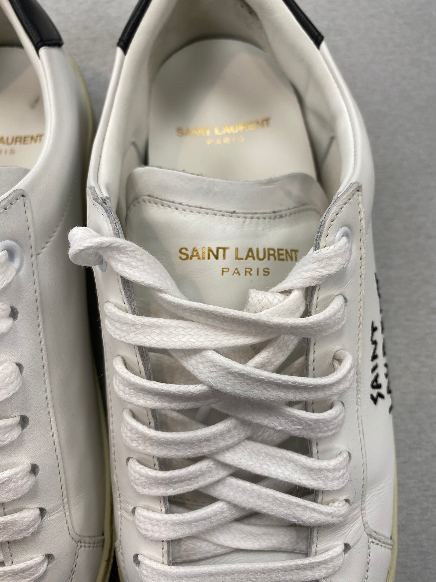 Shoes Luxury Designer By Yves Saint Laurent Size: 9