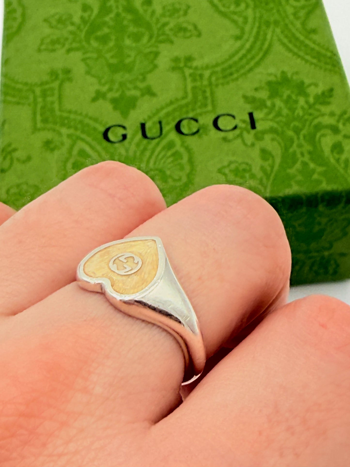 Ring Luxury Designer By Gucci, Size: 6