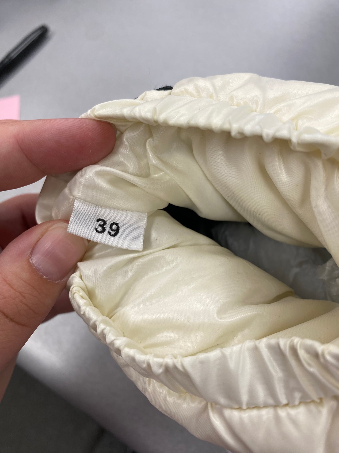 Boots Snow By Moncler Size: 9