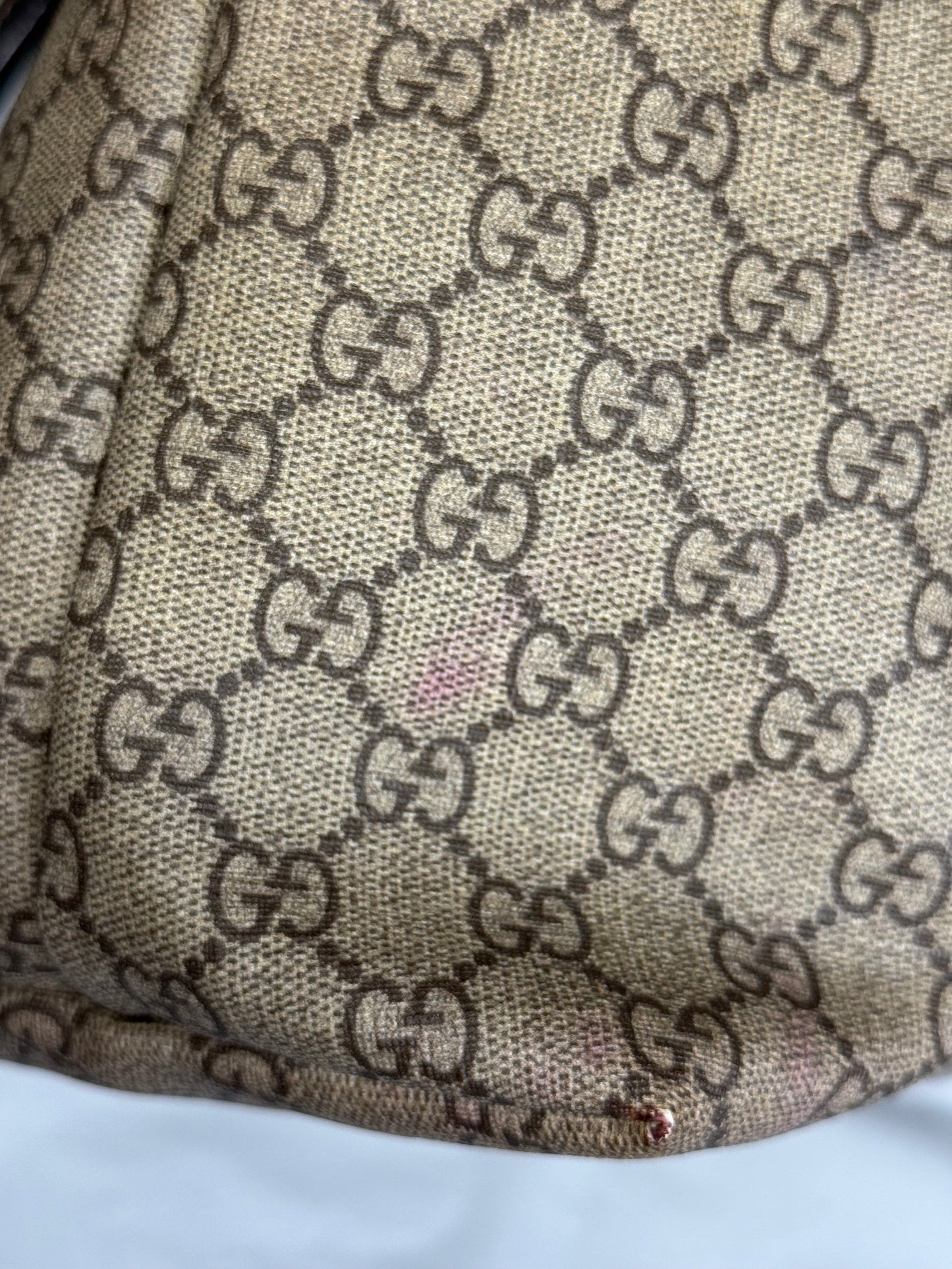 Tote Luxury Designer By Gucci, Size: Medium