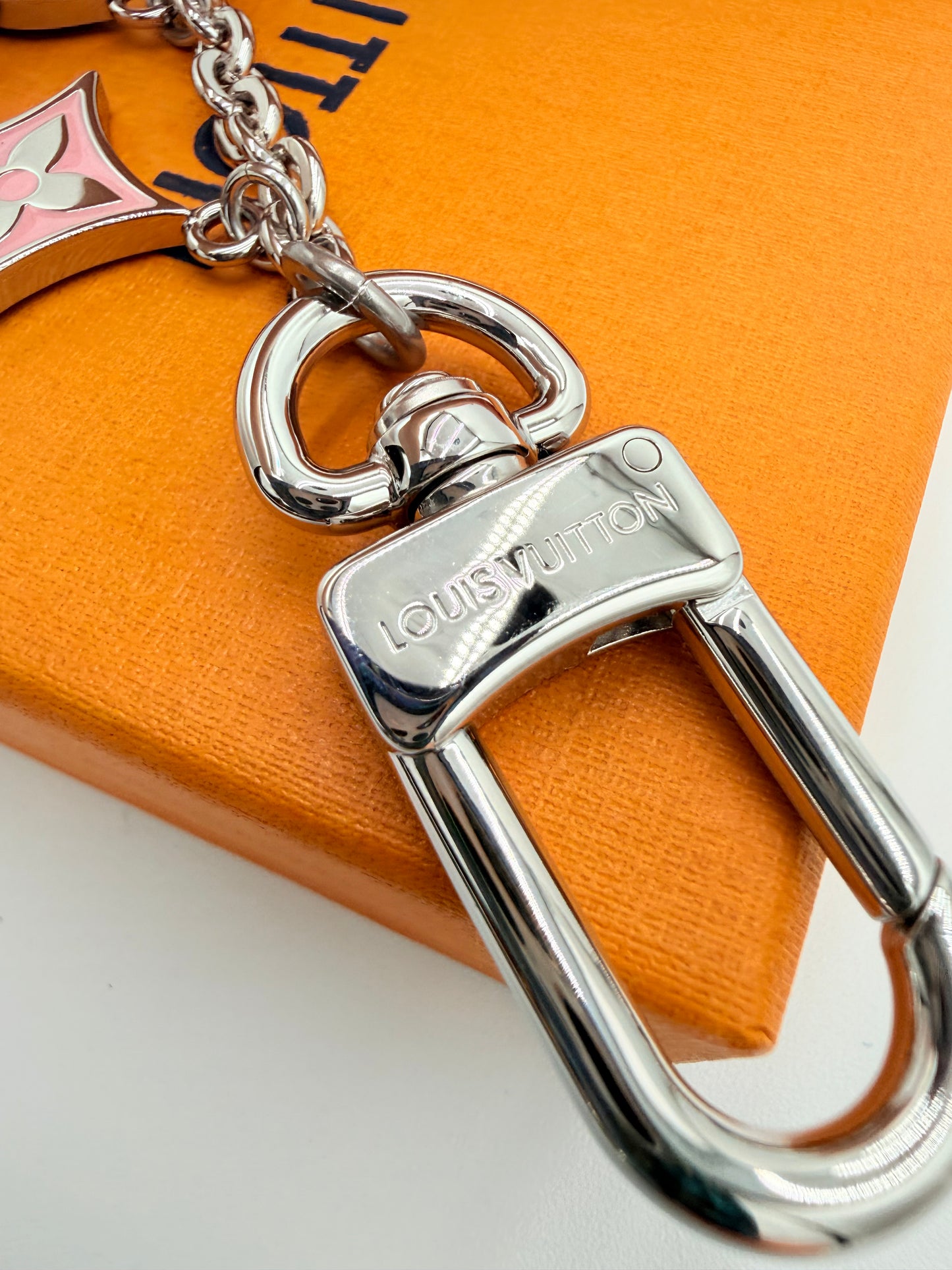 Key Chain Luxury Designer By Louis Vuitton In Silver, Size: