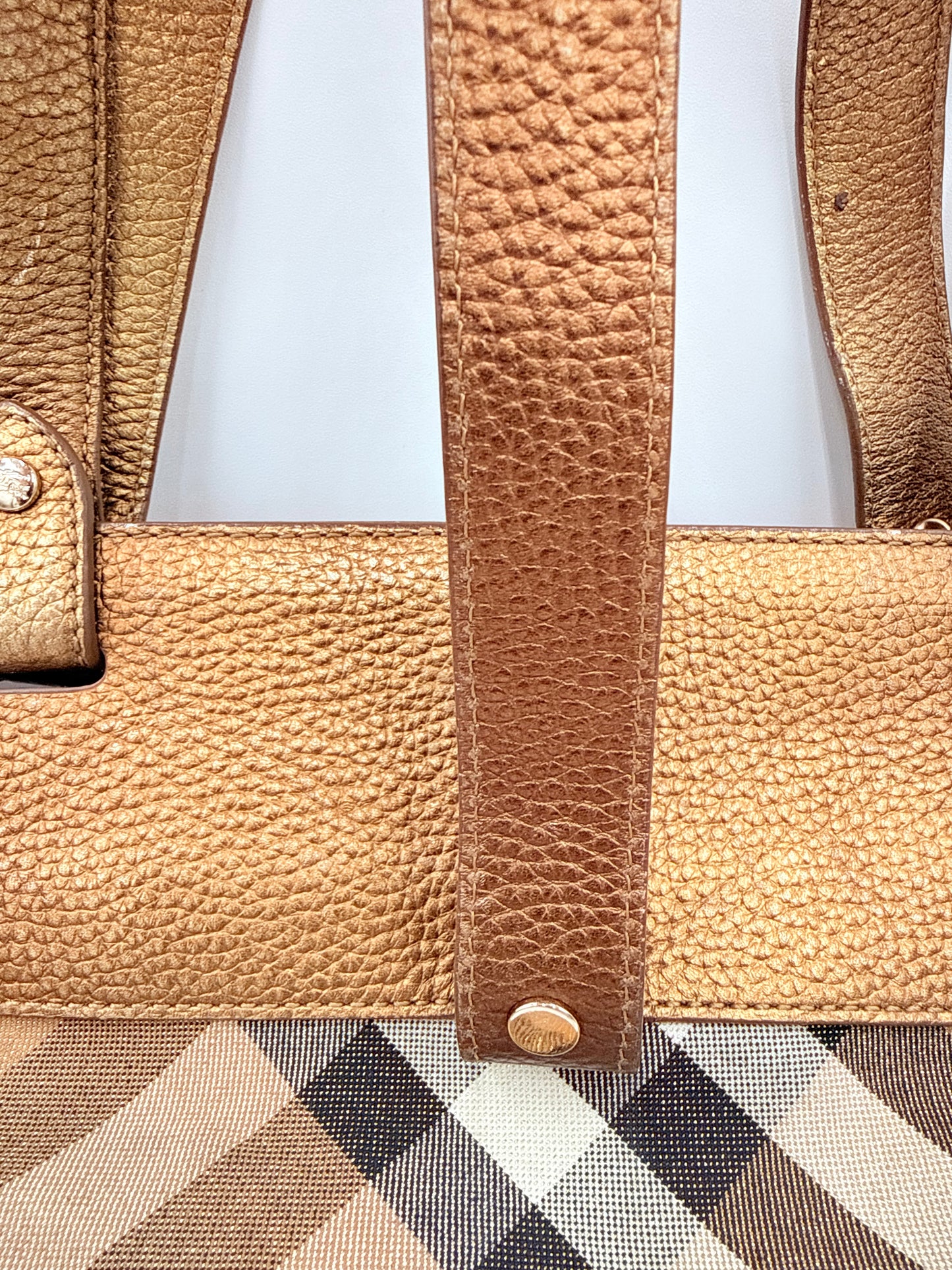Handbag Luxury Designer By Burberry In Plaid Pattern, Size:Medium
