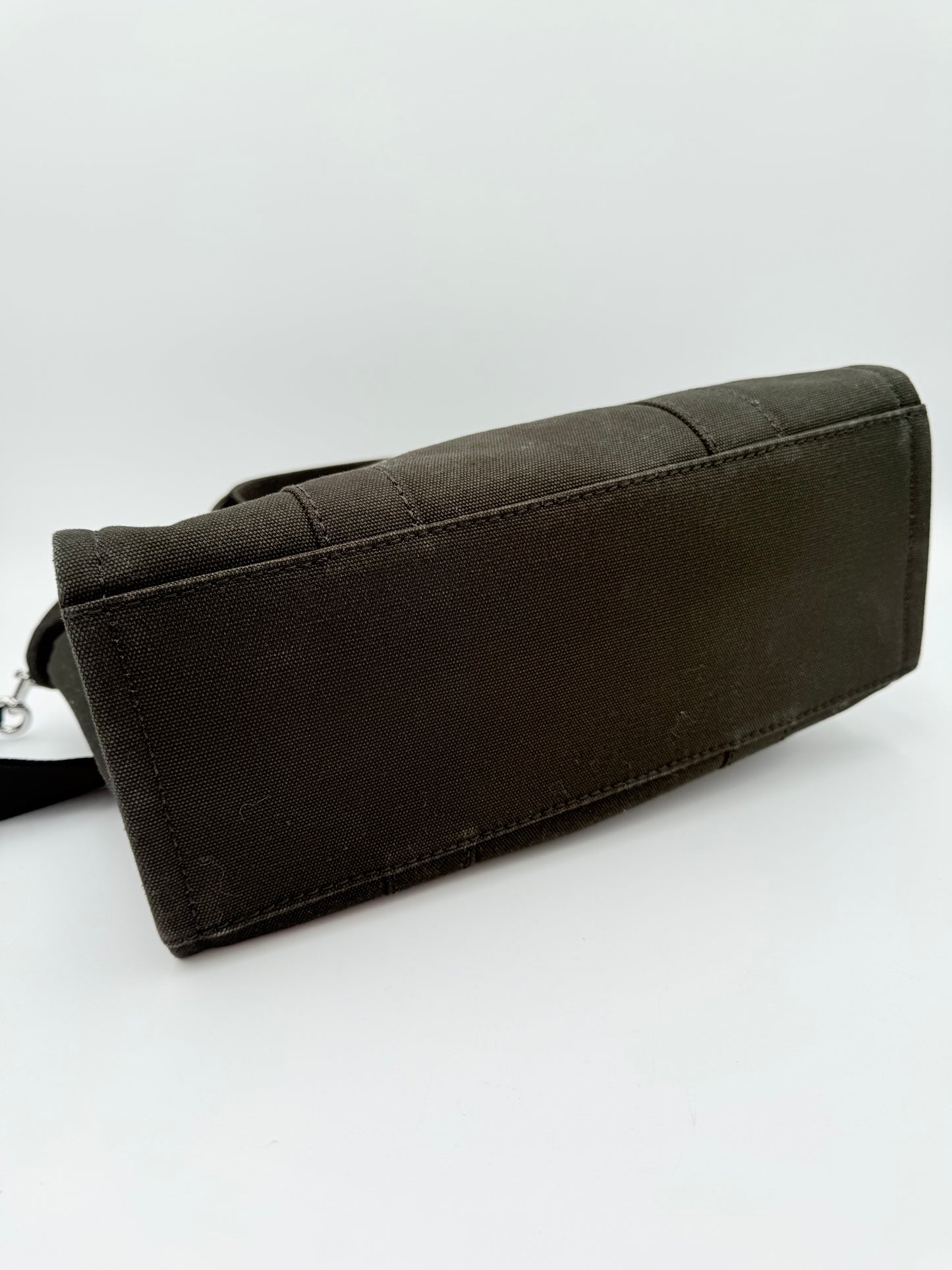 Handbag Luxury Designer By Marc Jacobs In Black, Size:Medium