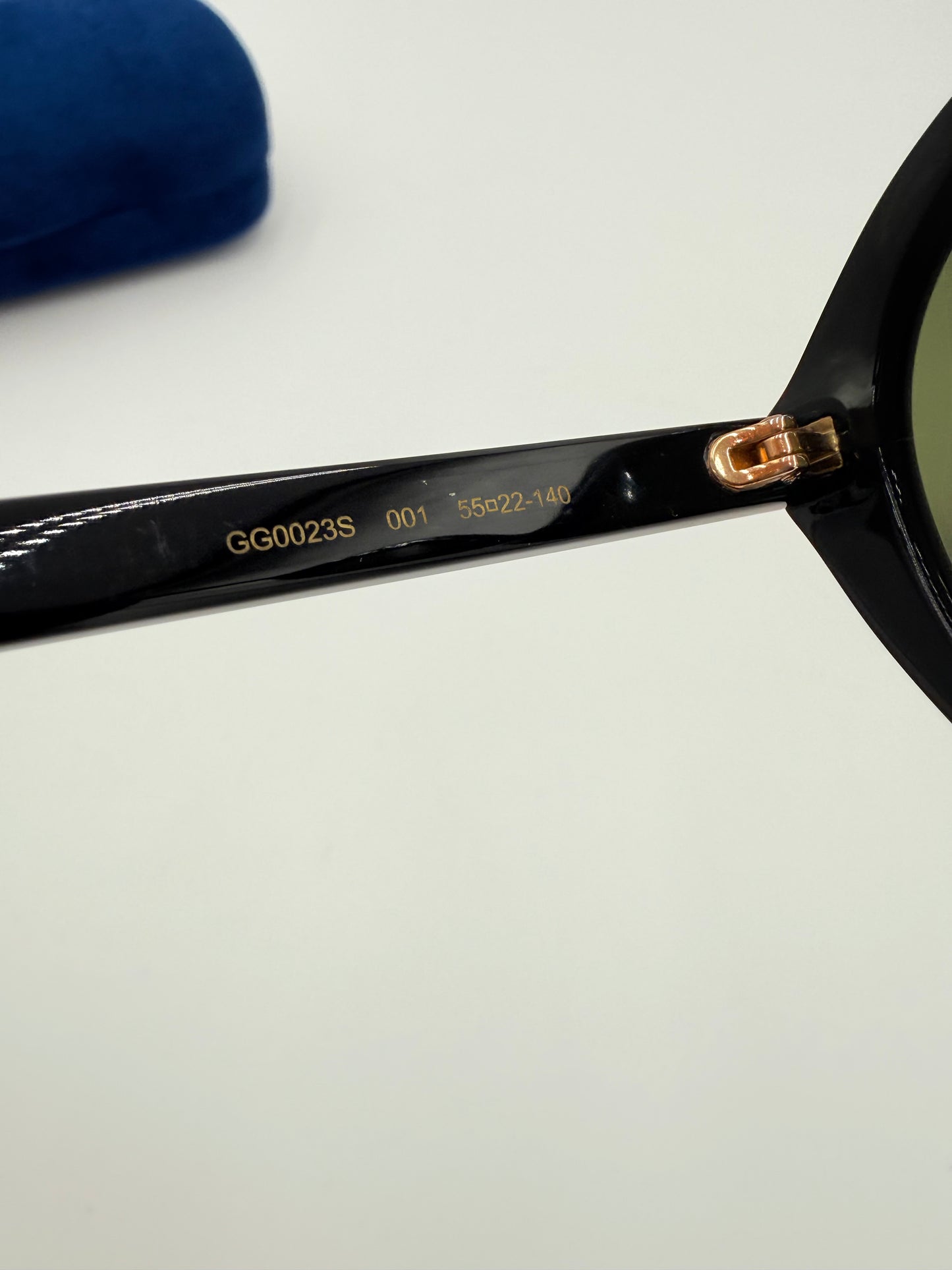 Sunglasses Luxury Designer By Gucci In Black & Gold
