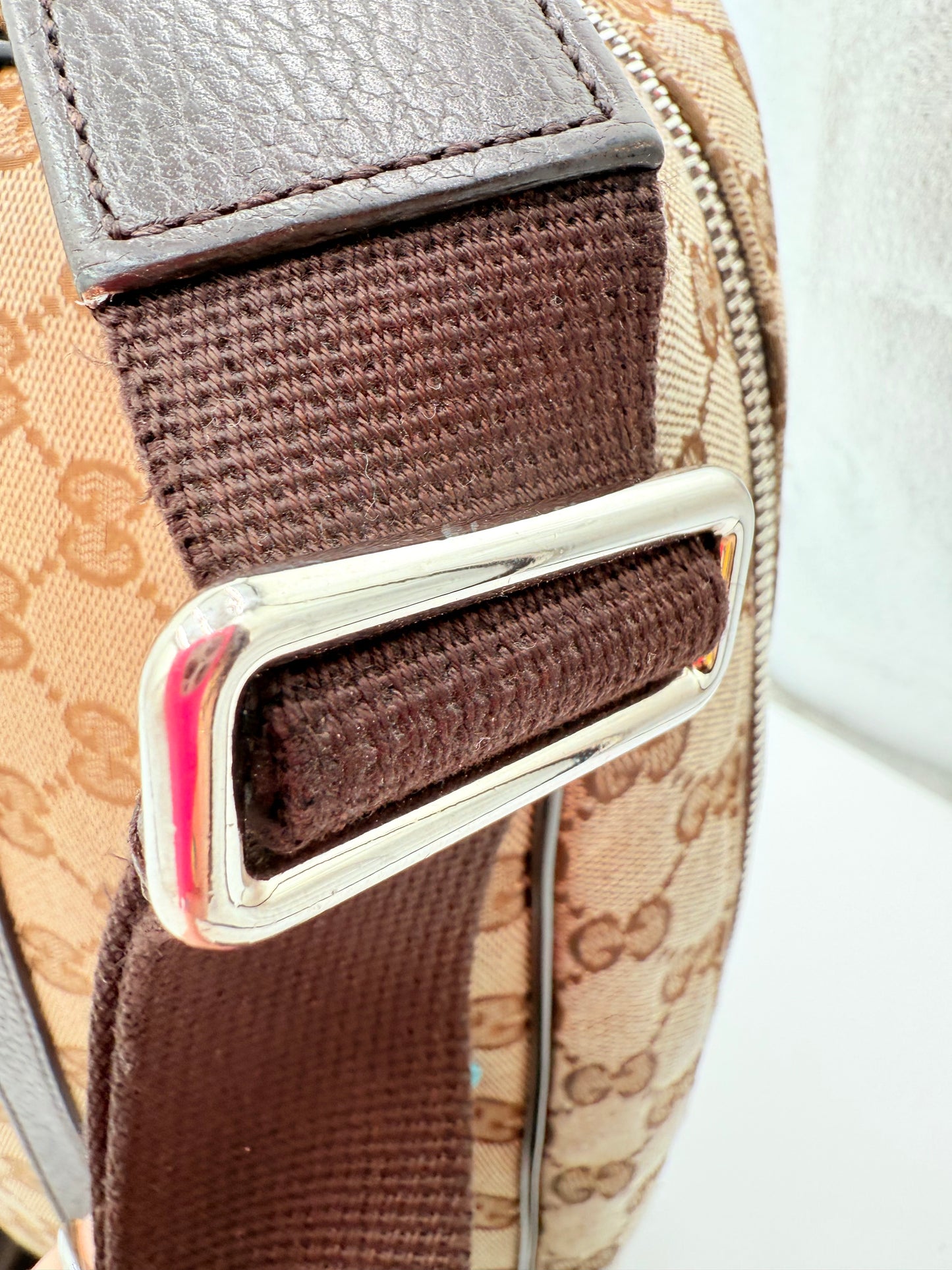 Crossbody Luxury Designer By Gucci In Tan, Size:Medium