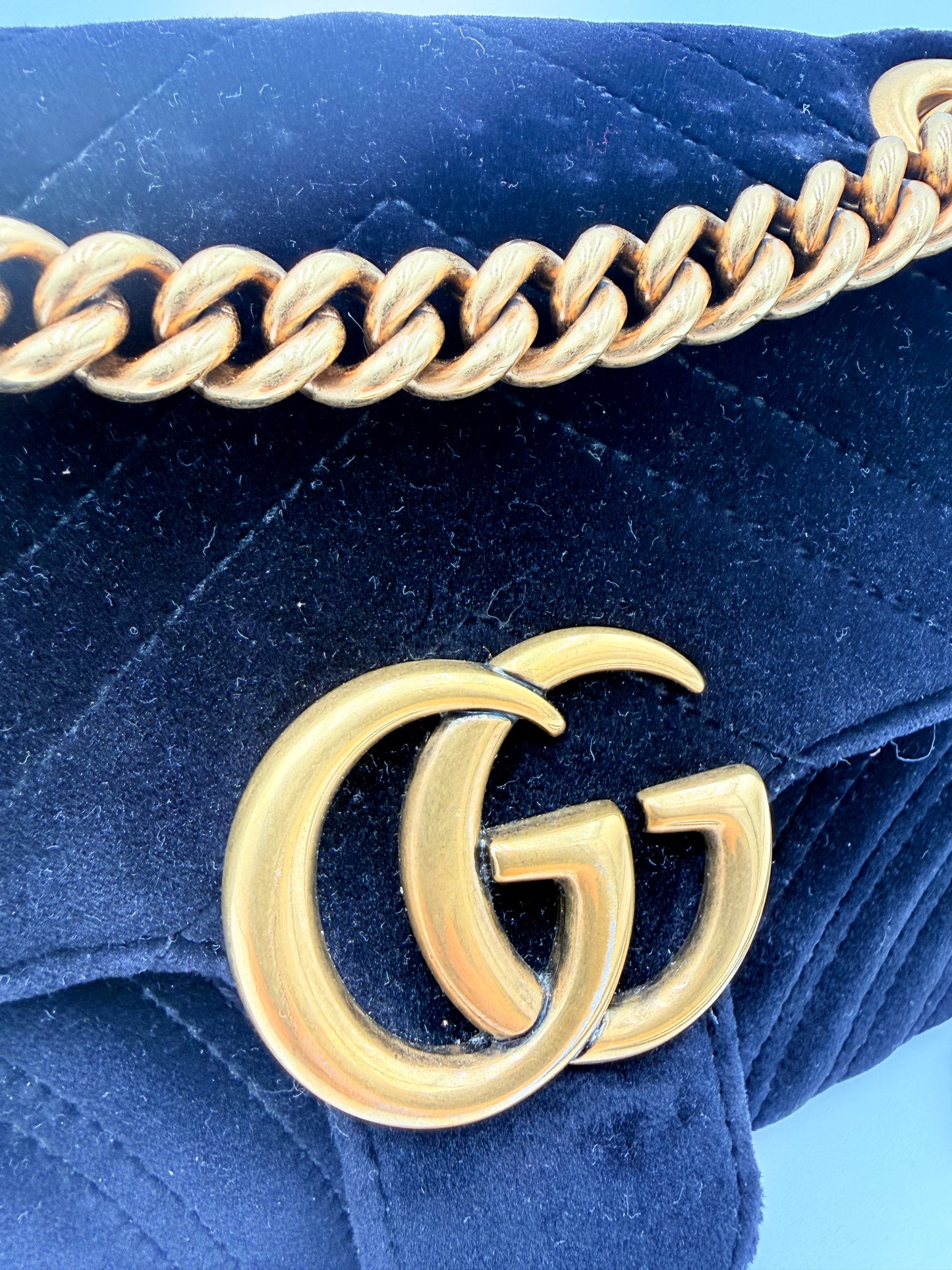 Crossbody Luxury Designer By Gucci In Black & Gold, Size:Small