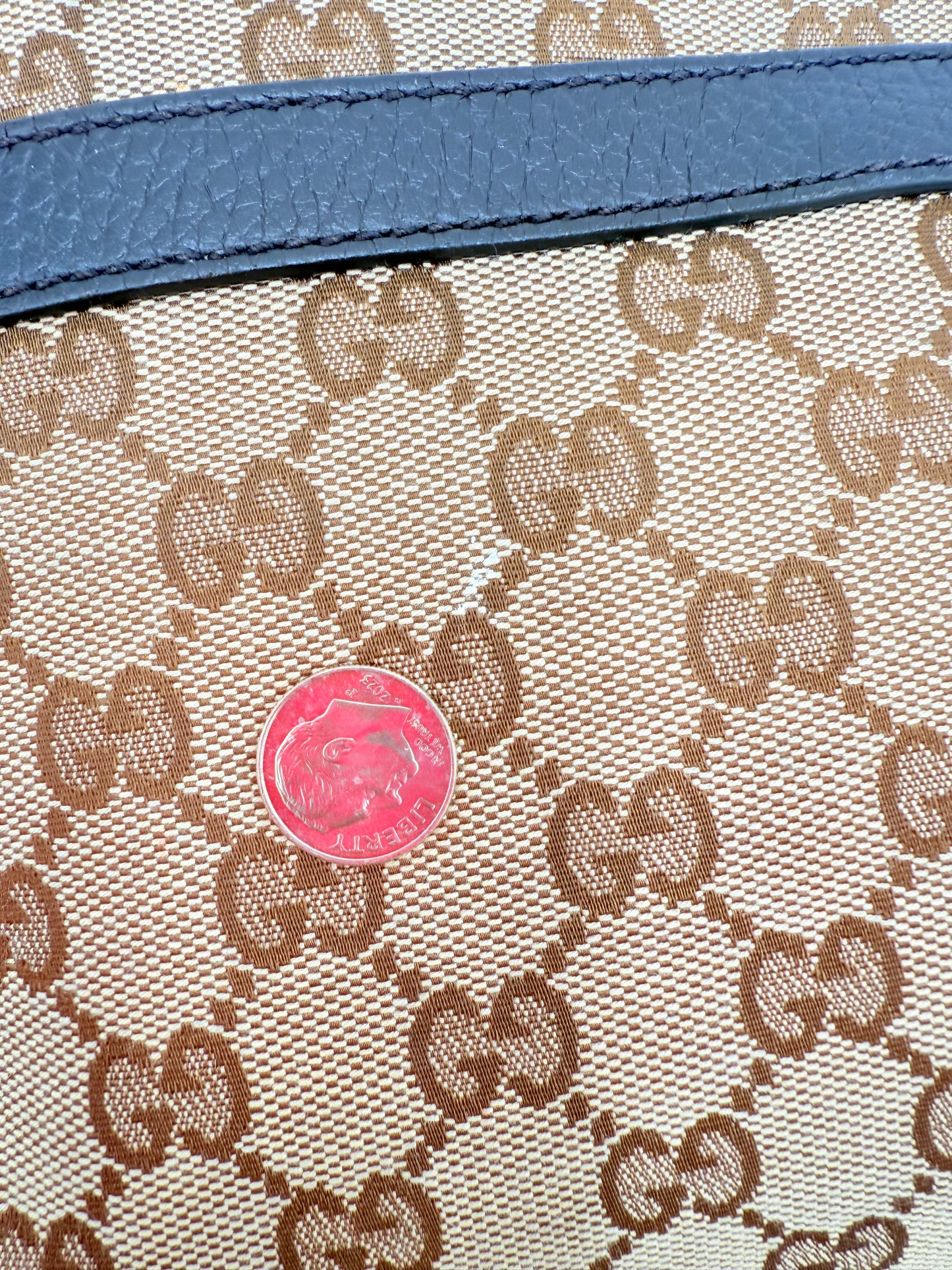 Crossbody Luxury Designer By Gucci In Tan, Size:Medium