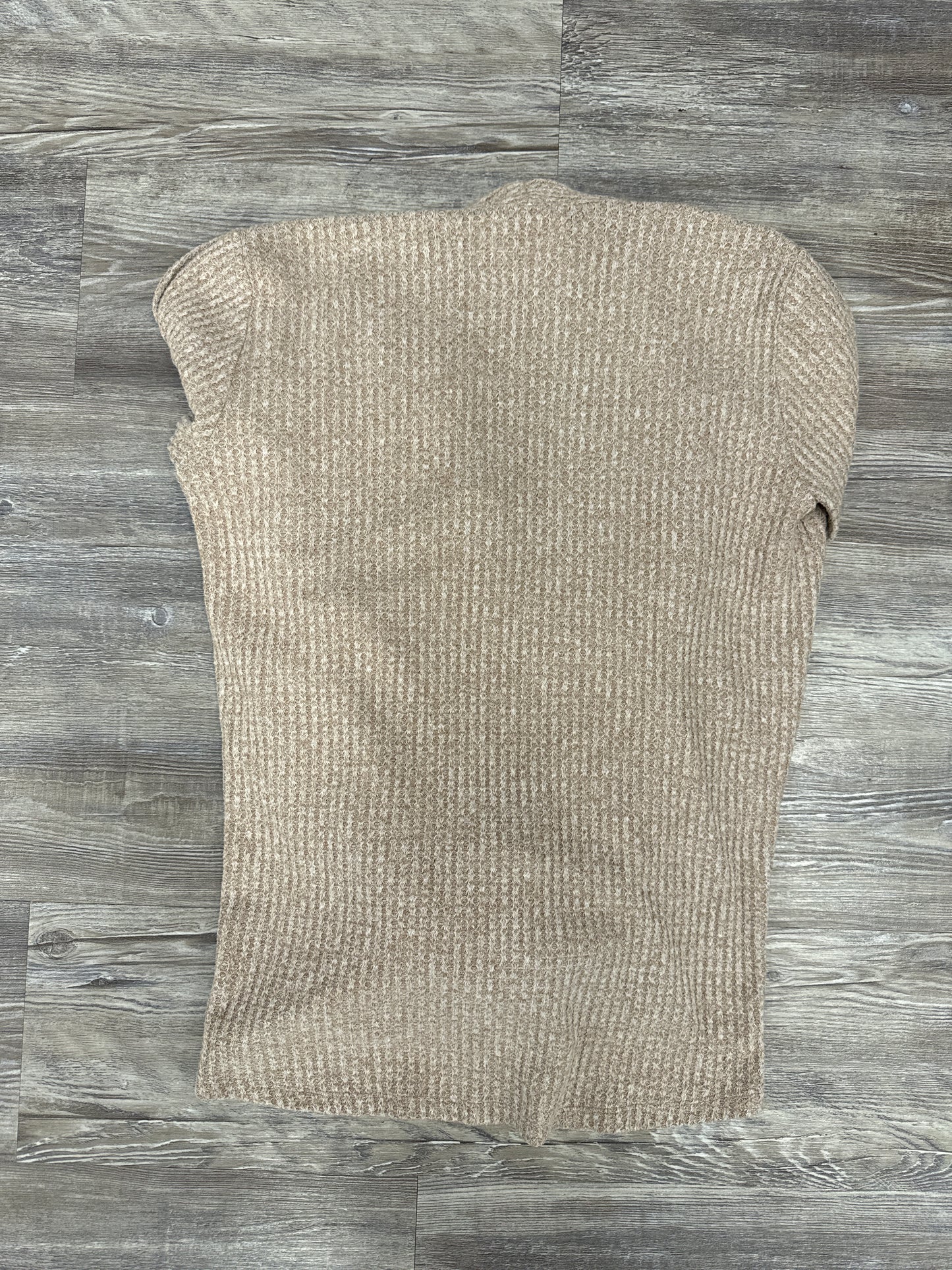 Top Long Sleeve By Akemi And Kin In Tan, Size: M