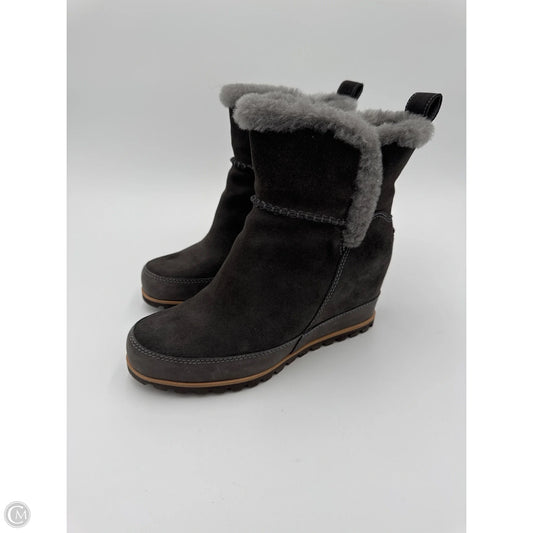 Boots Ankle Heels By Ugg In Grey, Size: 9.5