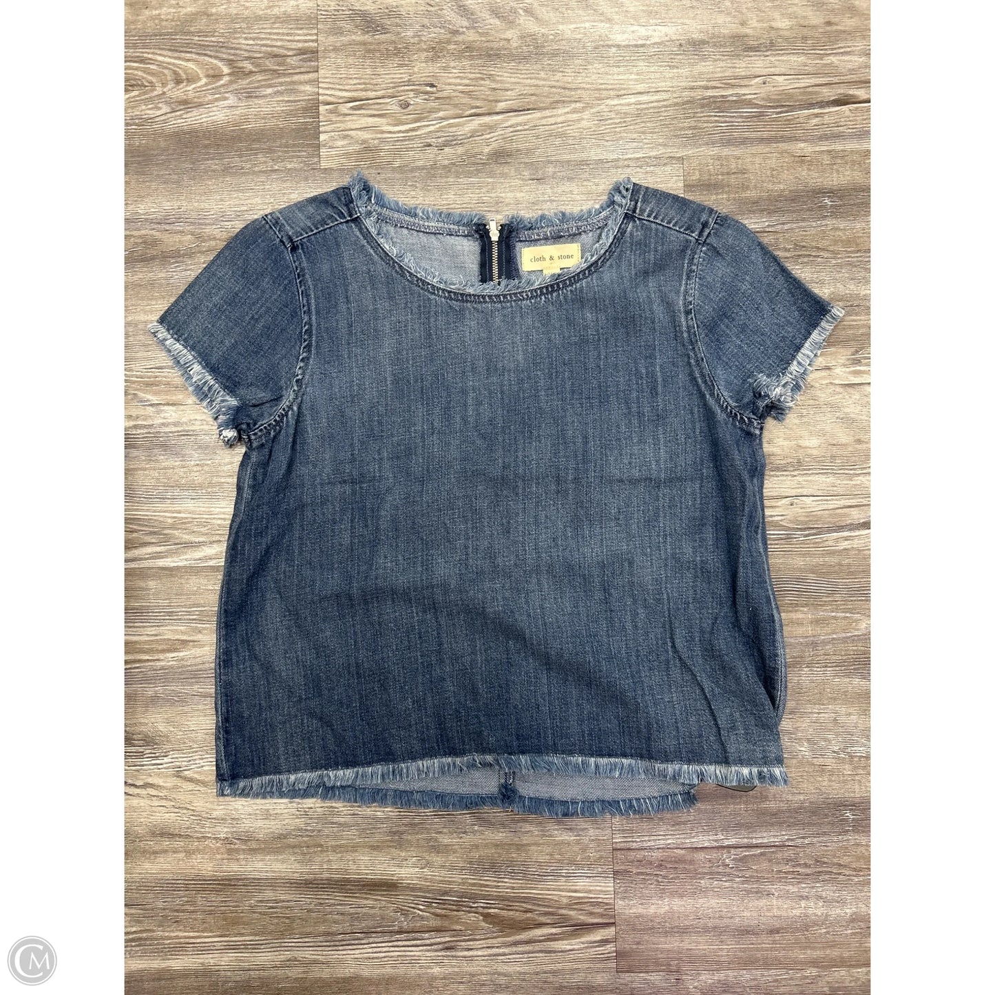 Top Short Sleeve By Cloth & Stone In Blue Denim, Size: S