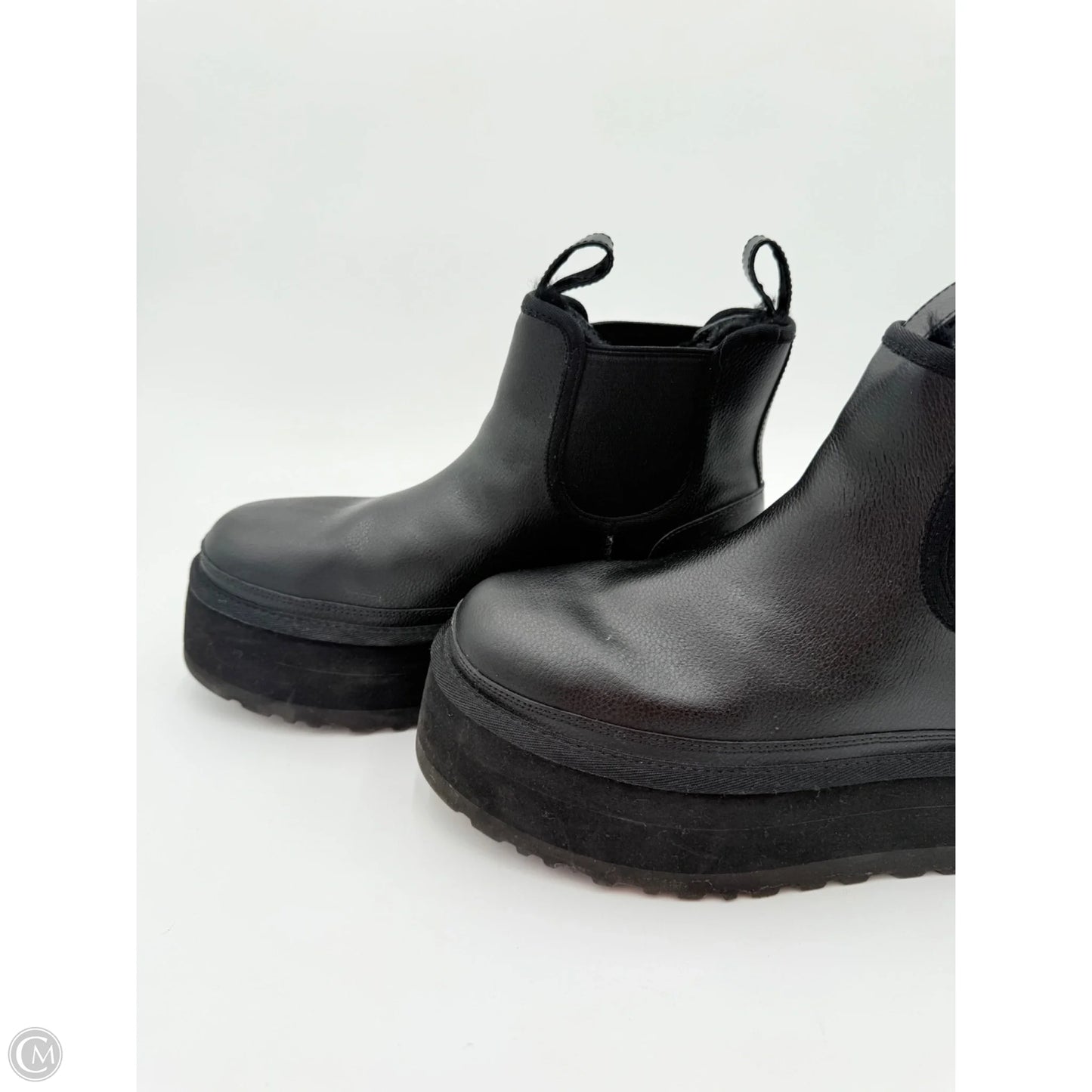 Boots Designer By Ugg In Black, Size: 9