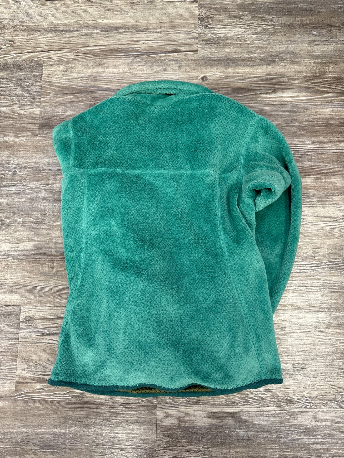 Sweatshirt Collar By Patagonia In Green, Size: Xs