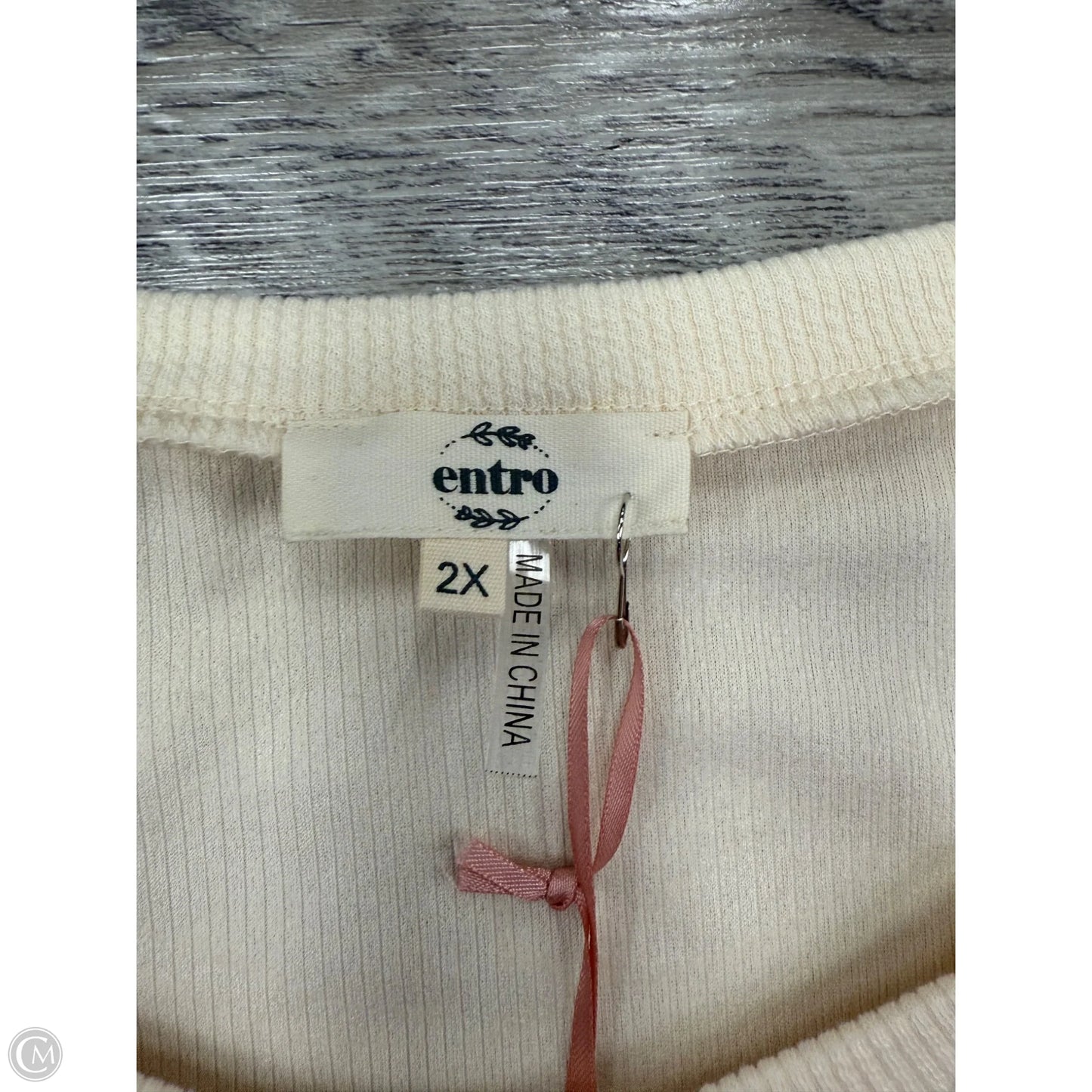 Top Short Sleeve By Entro In Cream & Pink, Size: 2x