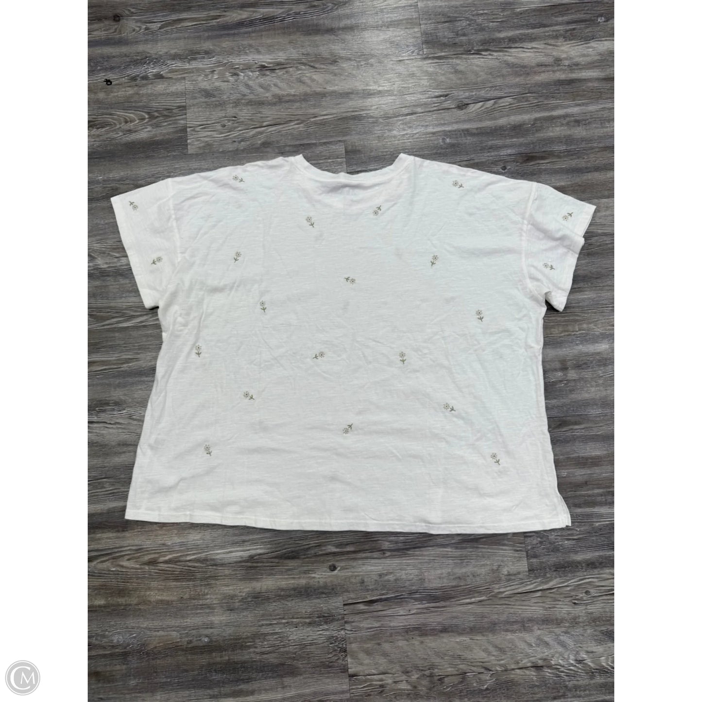 Top Short Sleeve By Maurices In White, Size: 4x