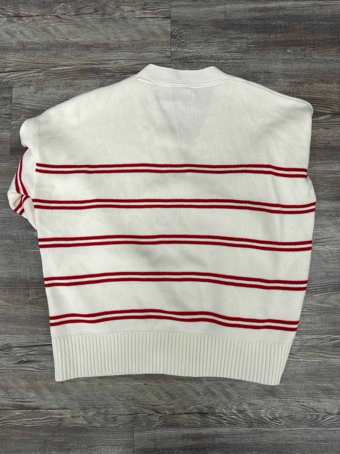 Sweater By Lake In White, Size: M