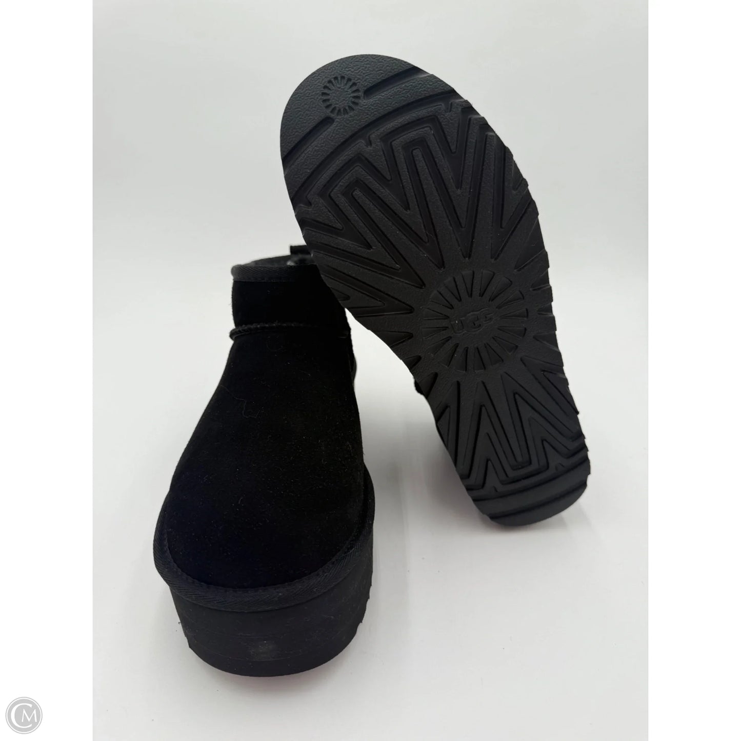 Boots Designer By Ugg In Black, Size: 8