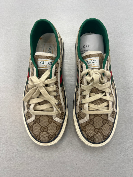 Shoes Luxury Designer By Gucci Size: 8