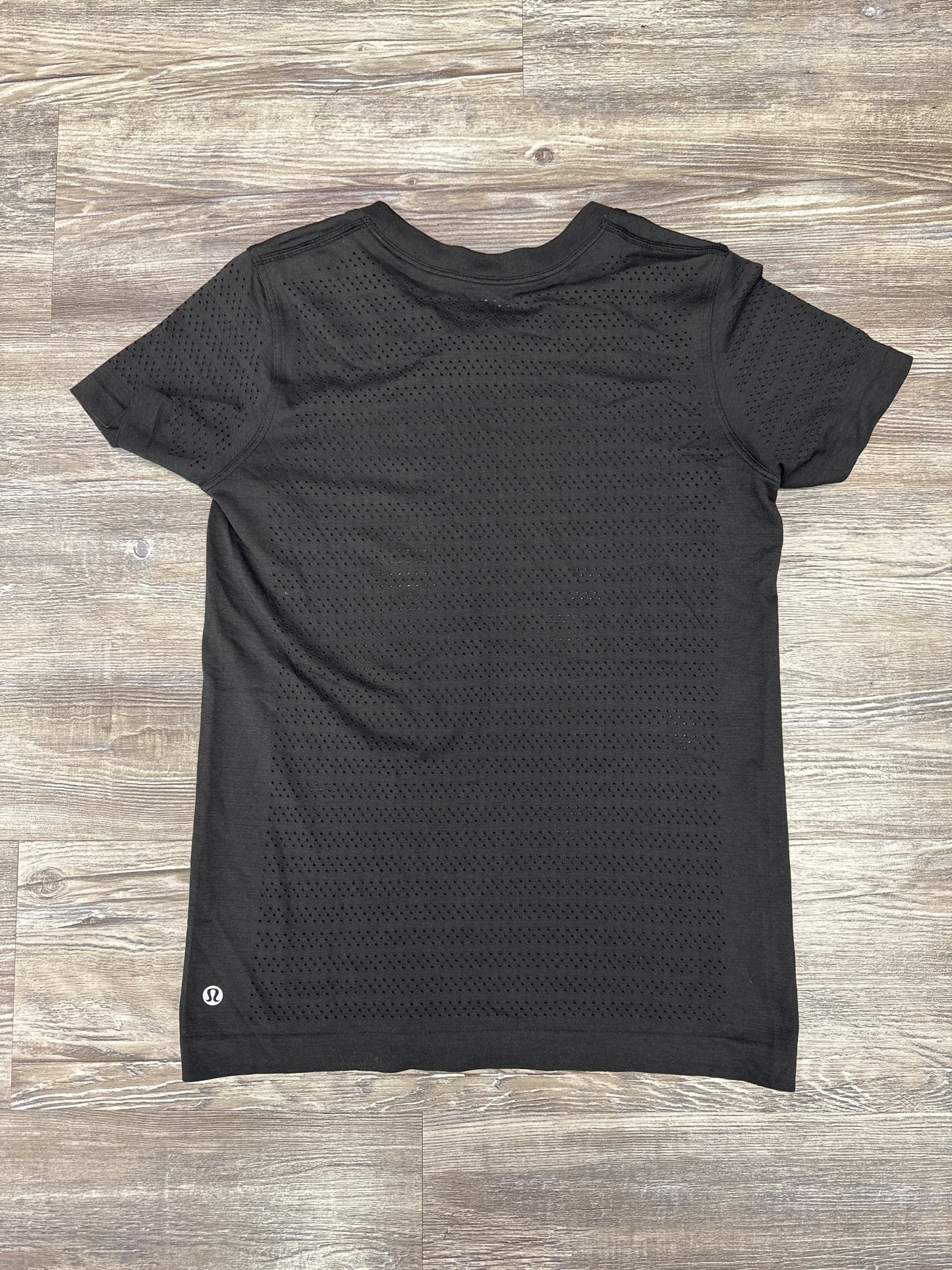 Athletic Top Short Sleeve By Lululemon In Black, Size: S