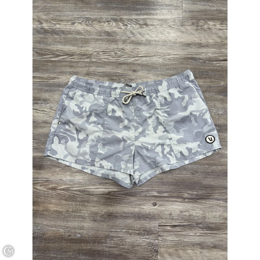 Athletic Shorts By Vuori In Camouflage Print, Size: L
