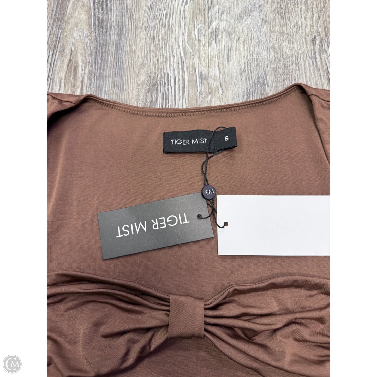 Top Short Sleeve By Tiger Mist In Bronze, Size: S