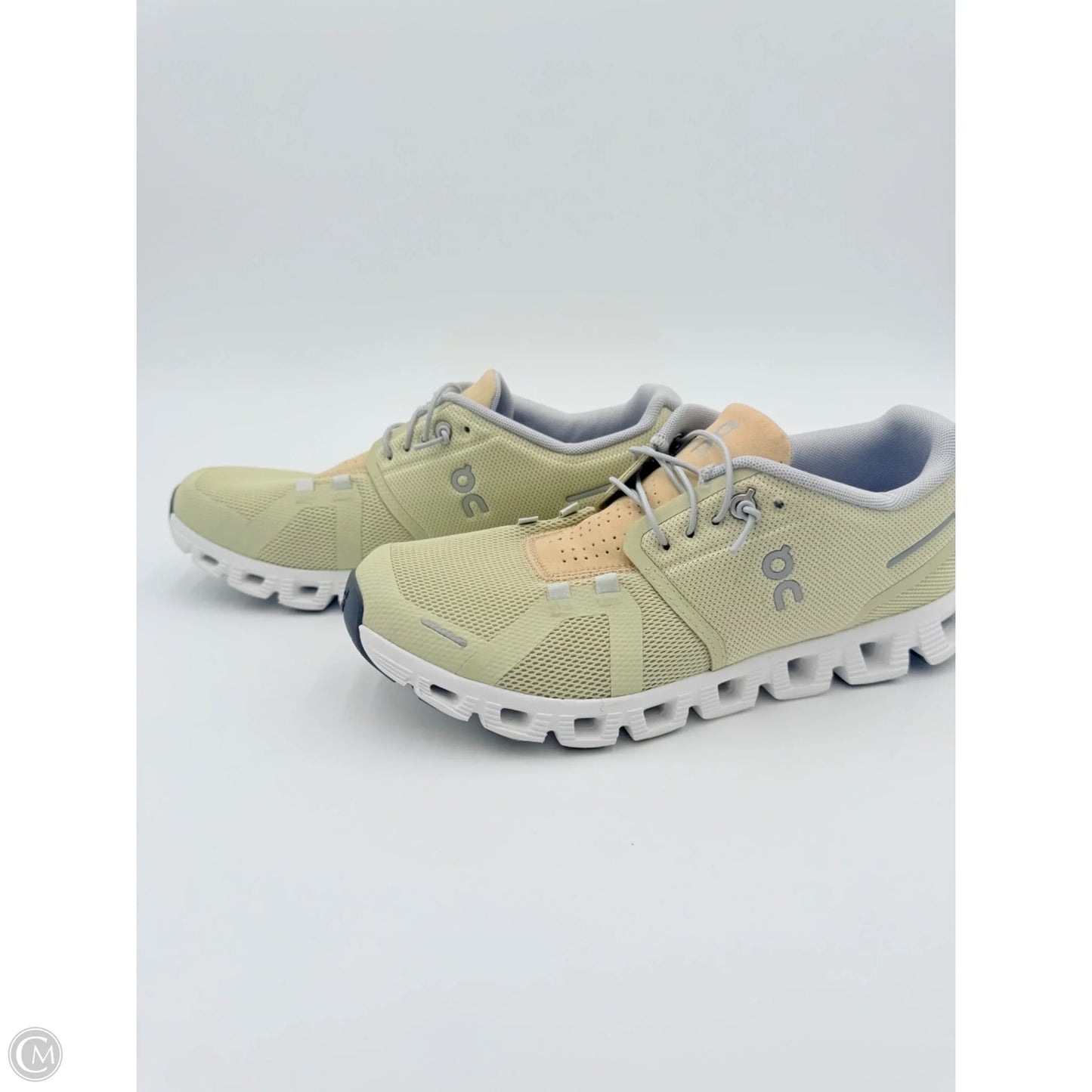 Shoes Athletic By On In Green, Size: 8.5
