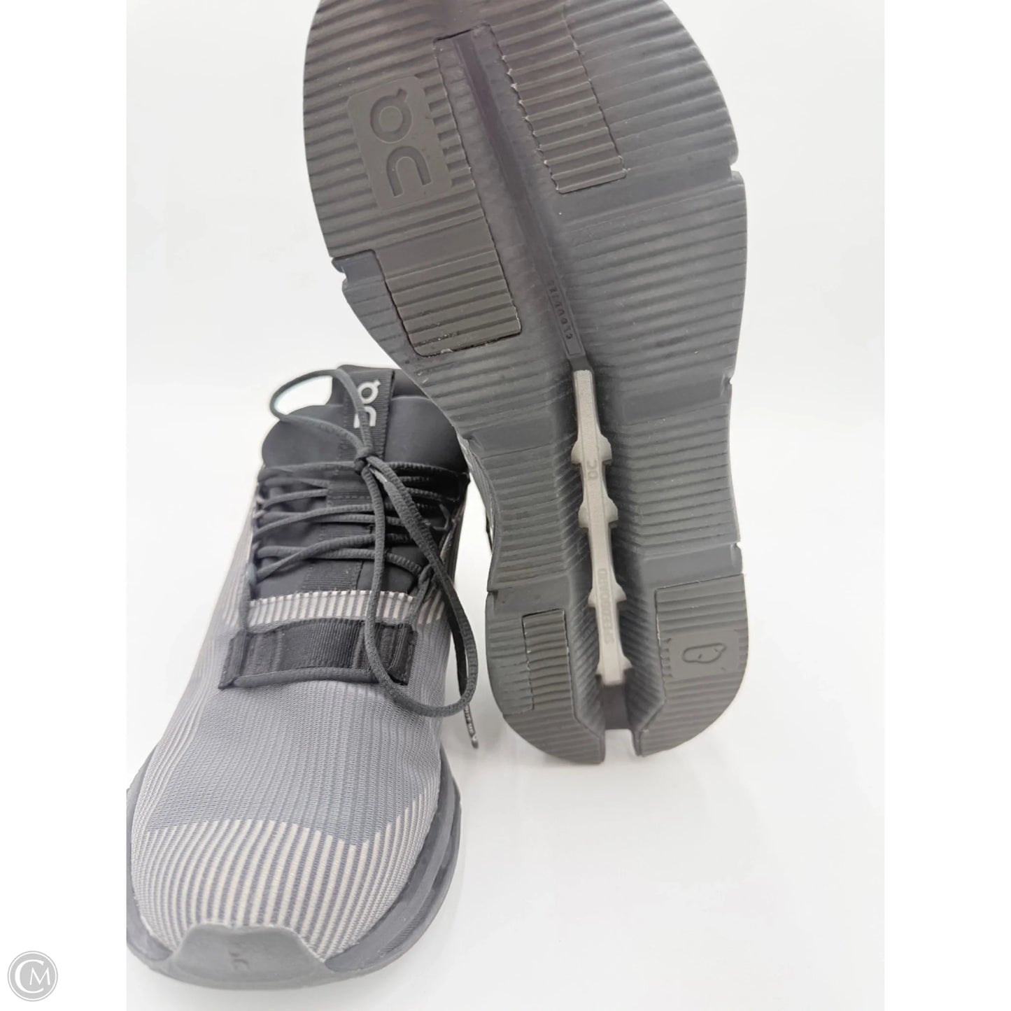 Shoes Athletic By On Cloud In Black & Grey, Size: 9.5