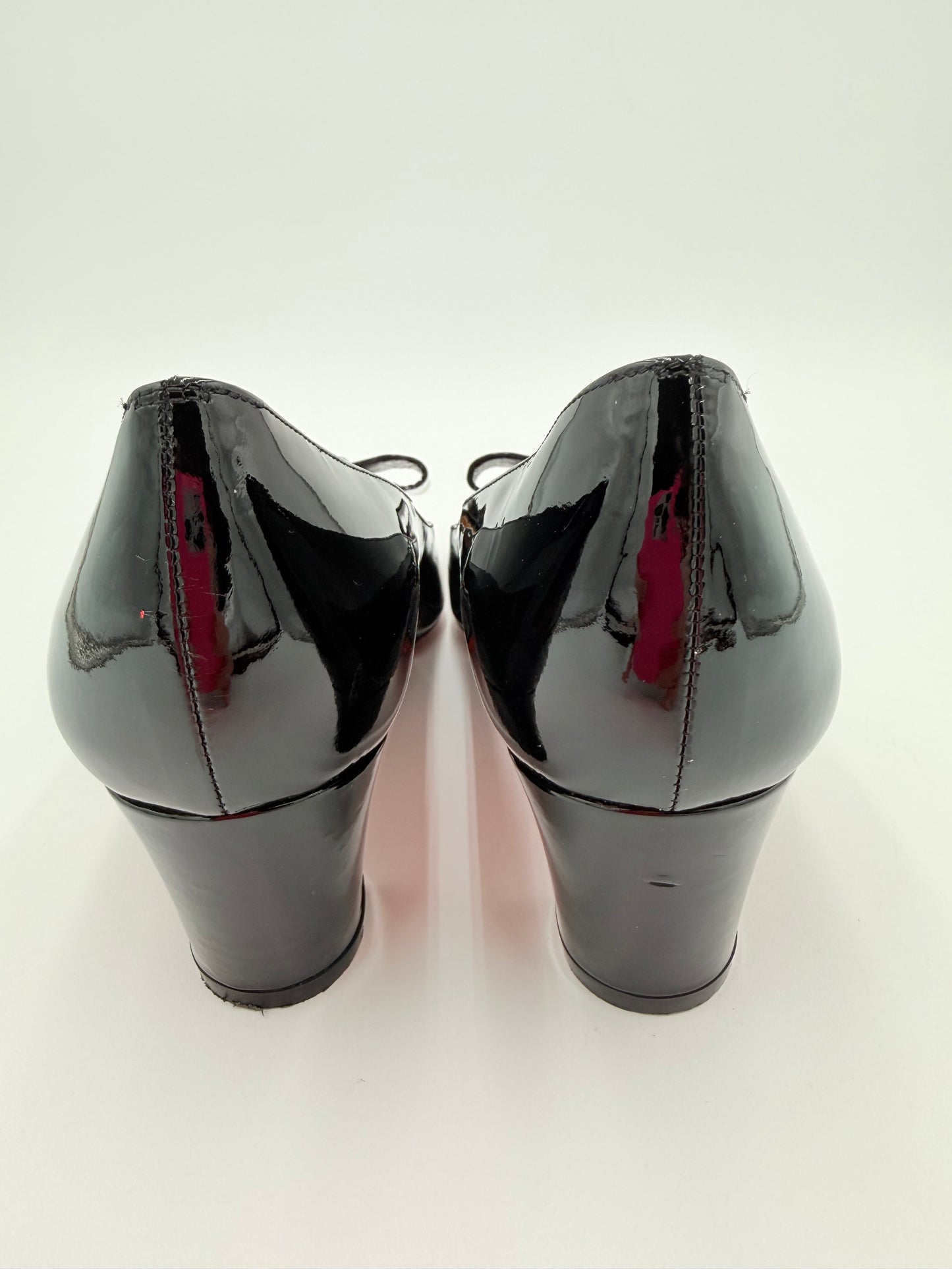 Shoes Luxury Designer By Christian Louboutin In Black, Size: 10