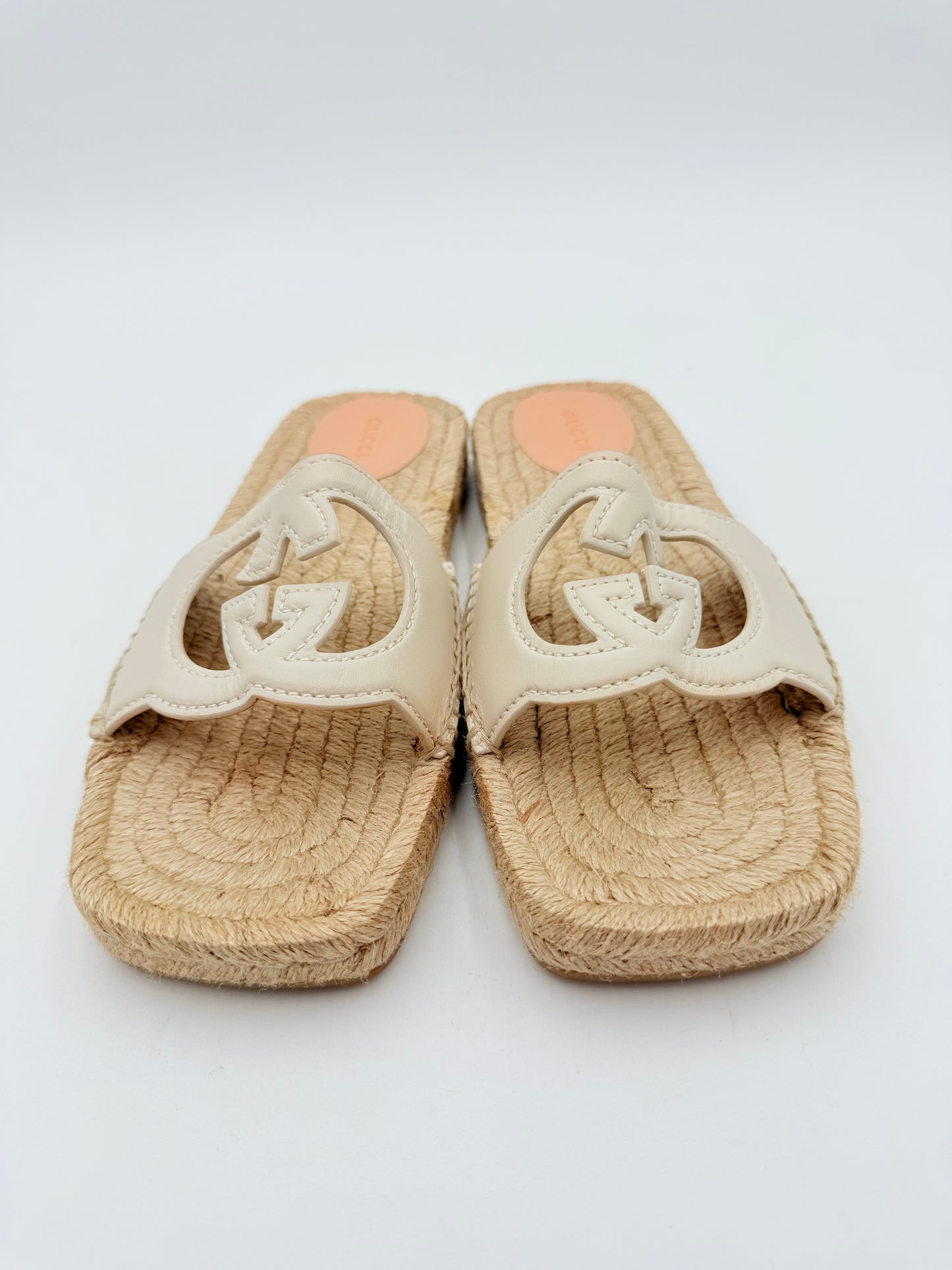 Sandals Luxury Designer By Gucci In Cream, Size:9