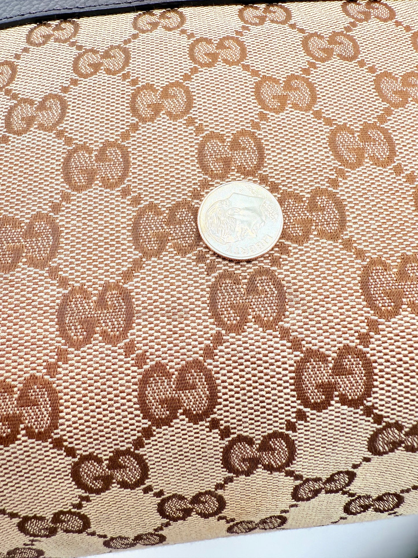 Crossbody Luxury Designer By Gucci In Tan, Size:Medium