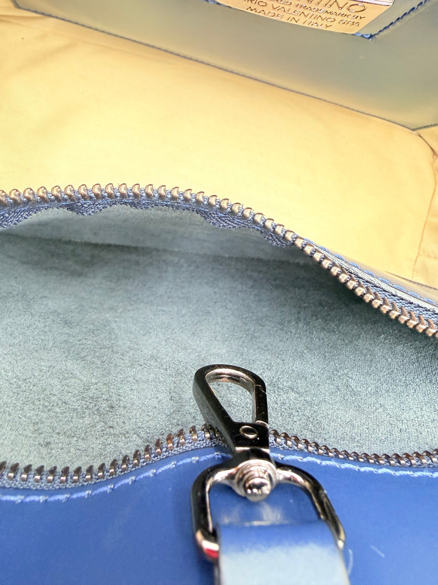 Handbag Designer By Valentino-mario, Size: Large
