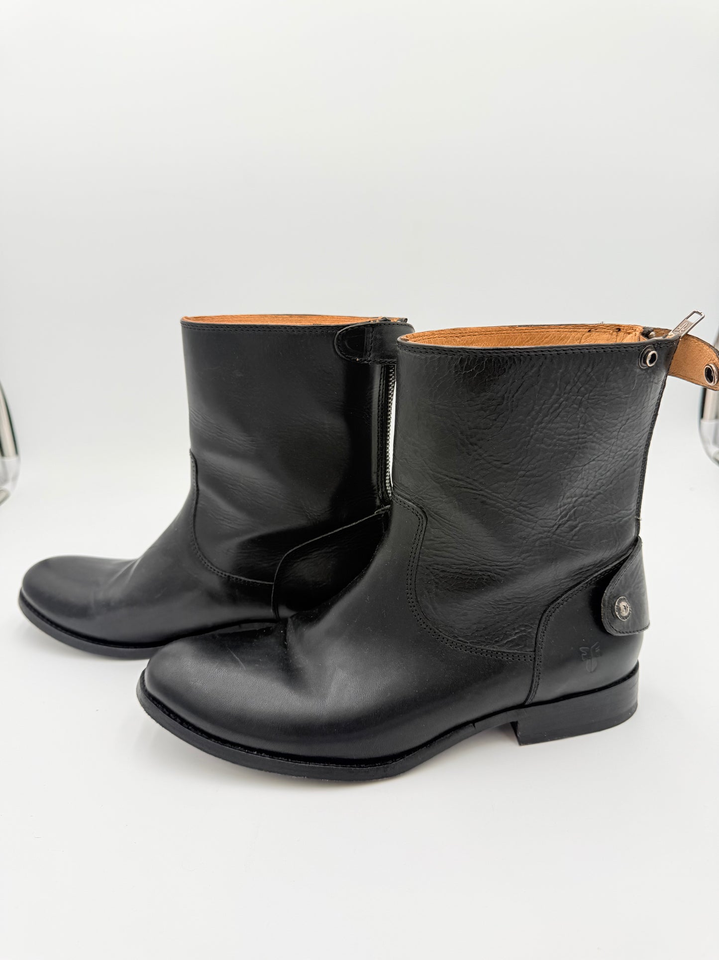 Boots Designer By Frye In Black, Size: 9.5