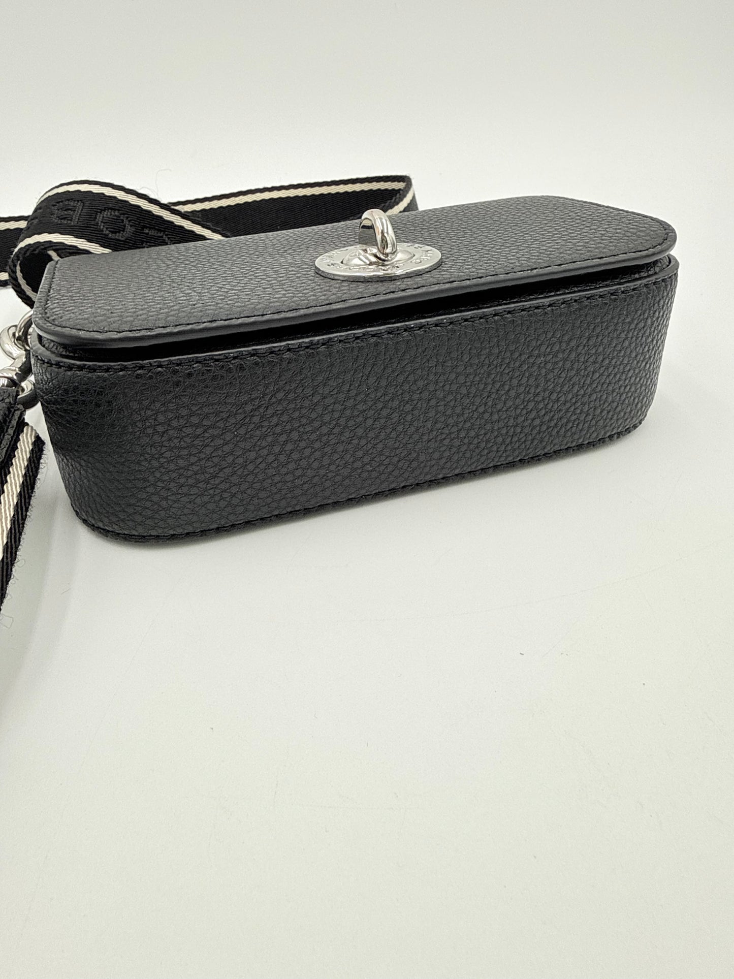 Crossbody Luxury Designer By Marc Jacobs In Black & Silver, Size:Small