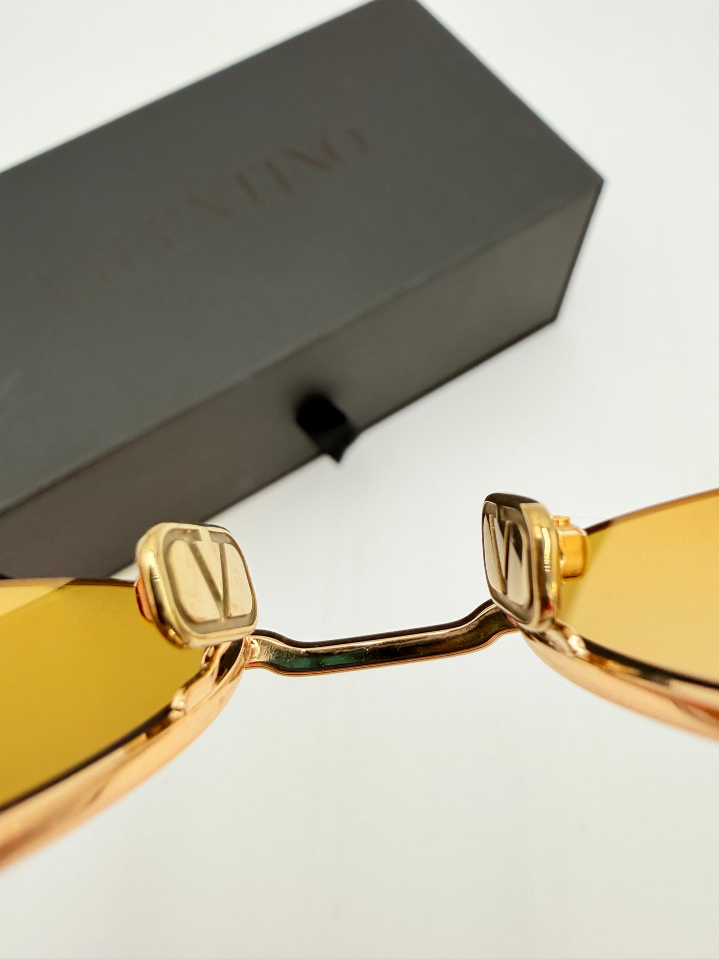 Sunglasses Luxury Designer By Valentino-garavani, Size: