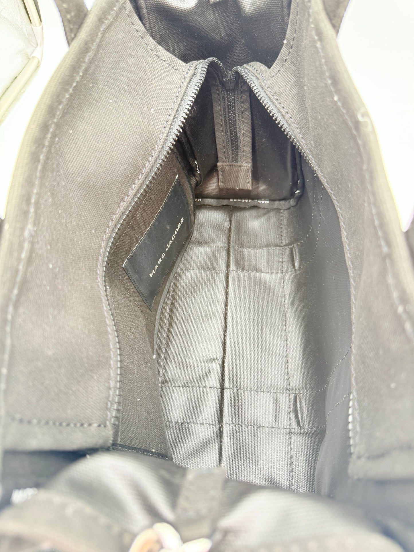 Handbag Luxury Designer By Marc Jacobs In Black, Size:Medium