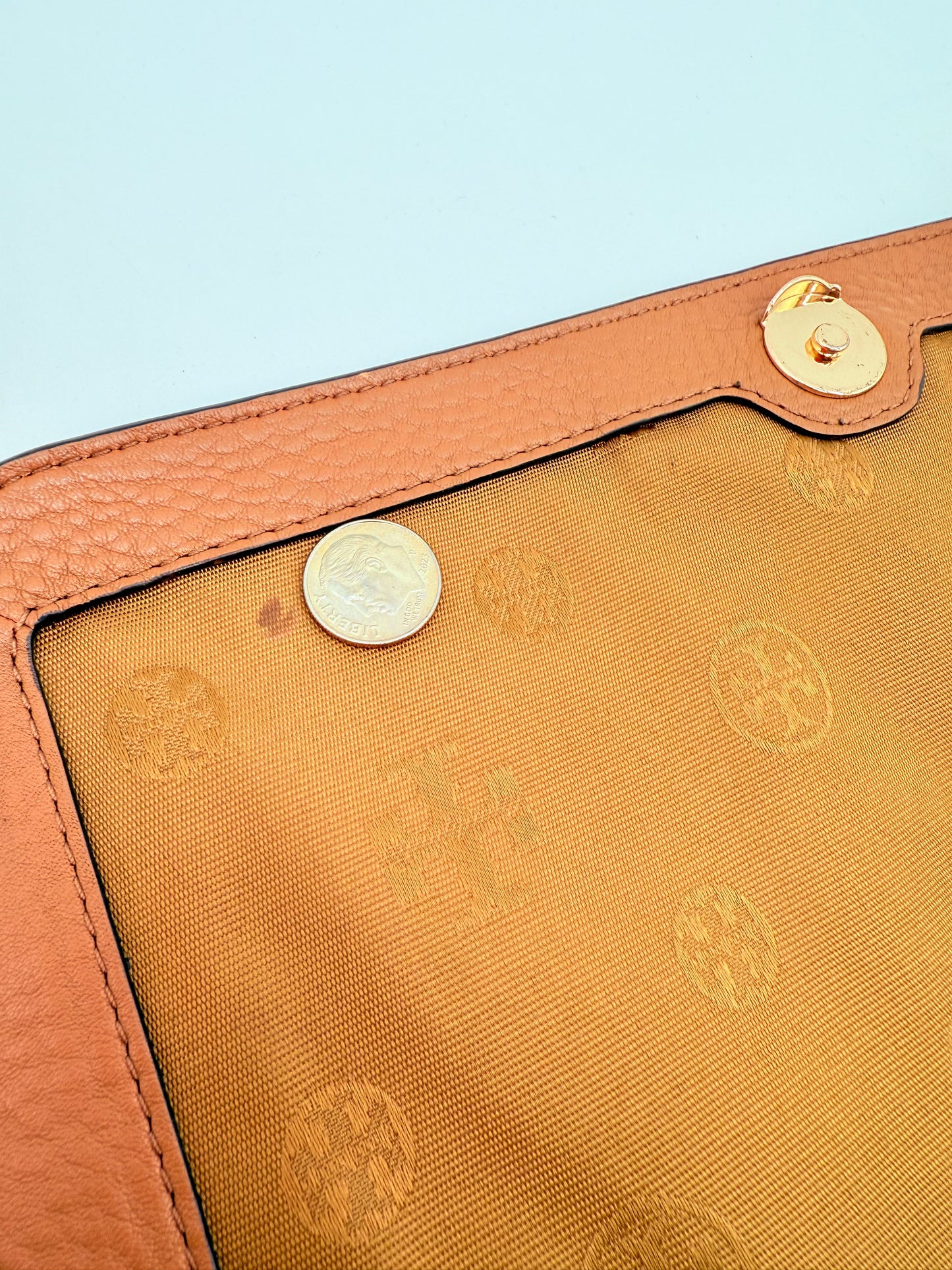 Handbag Designer By Tory Burch, Size: Medium