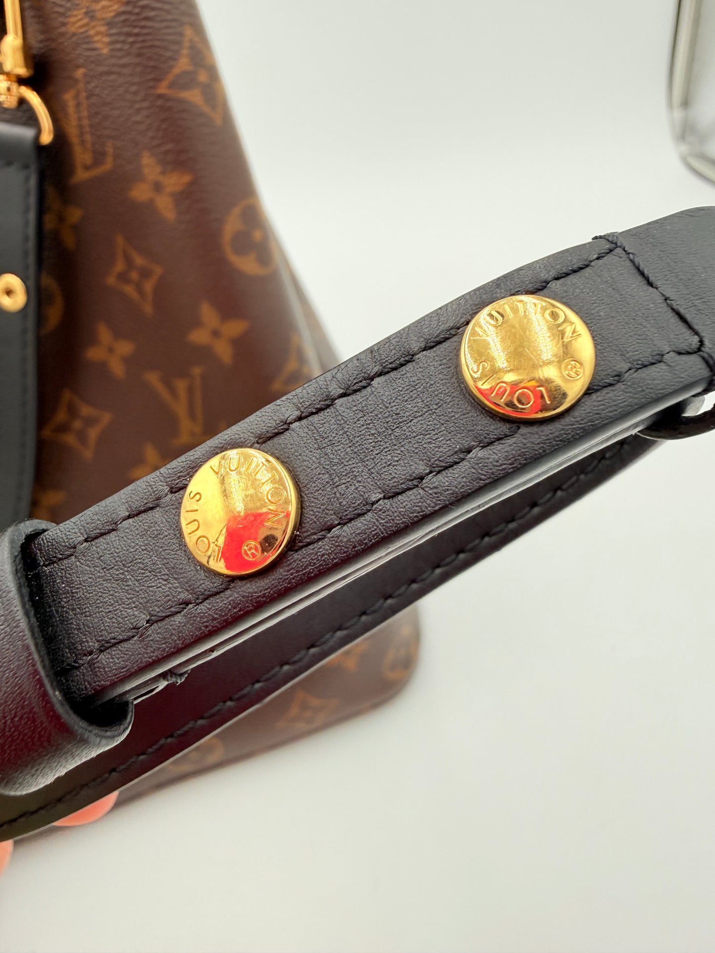 Crossbody Luxury Designer By Louis Vuitton In Black & Brown, Size:Medium