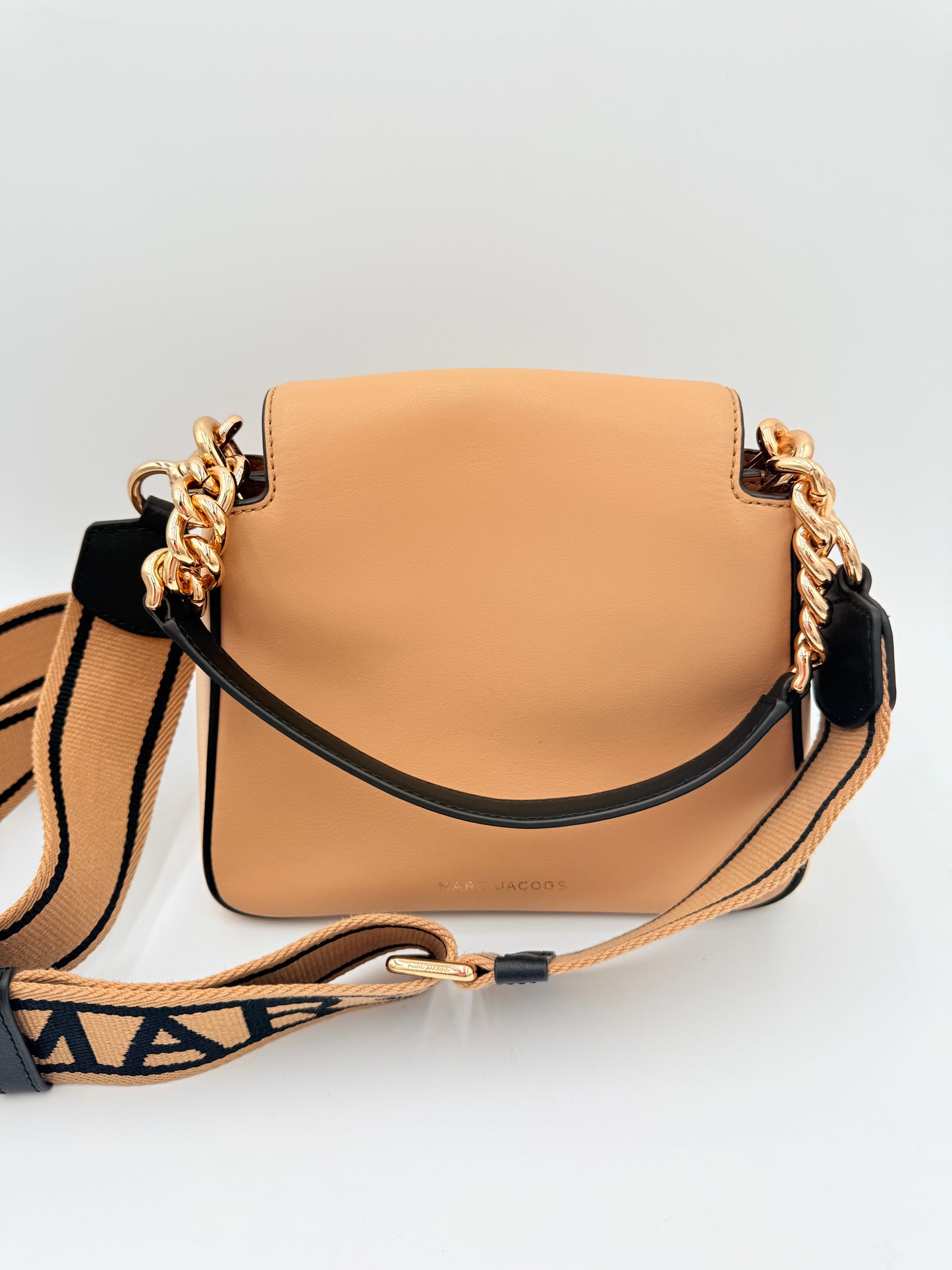 Crossbody Luxury Designer By Marc Jacobs In Tan, Size:Medium